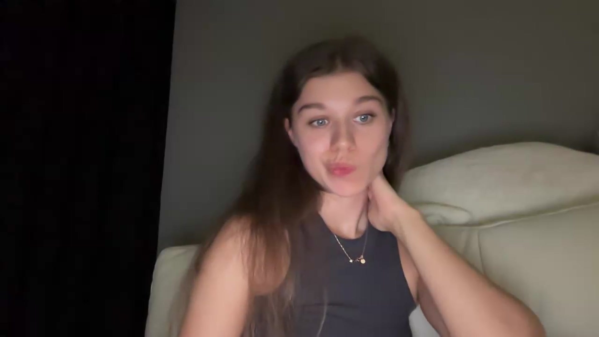 Gallery image thumbnail from JewelReigns's myfreecams stream on, 06/19/2026, 22:33 image 12 of 20