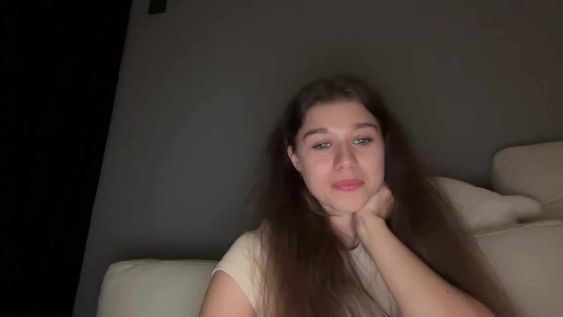 Gallery image thumbnail from JewelReigns's myfreecams stream on, 06/20/2026, 22:04 image 19 of 20