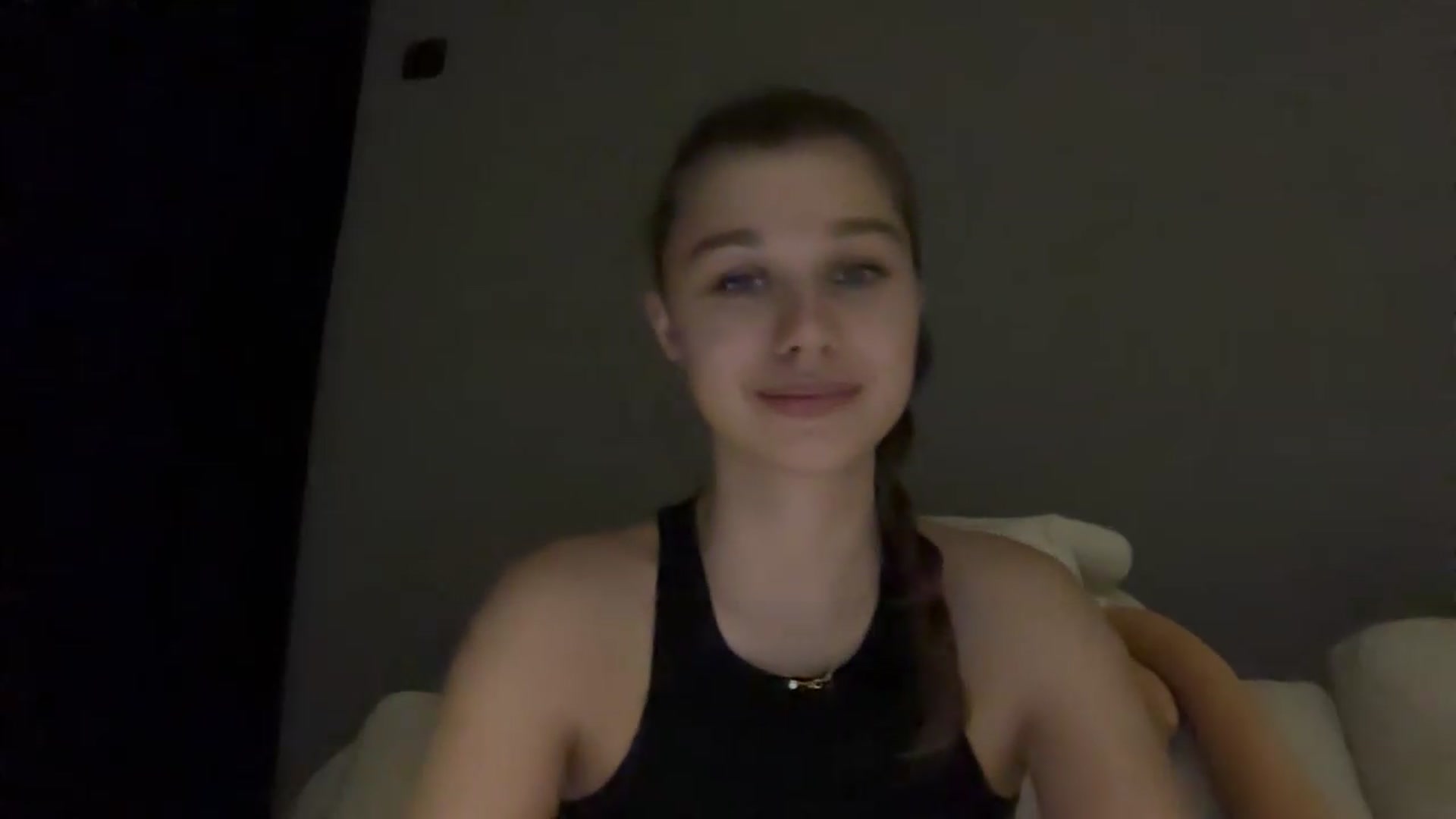 Gallery image thumbnail from JewelReigns's myfreecams stream on, 06/26/2026, 20:03 image 19 of 20