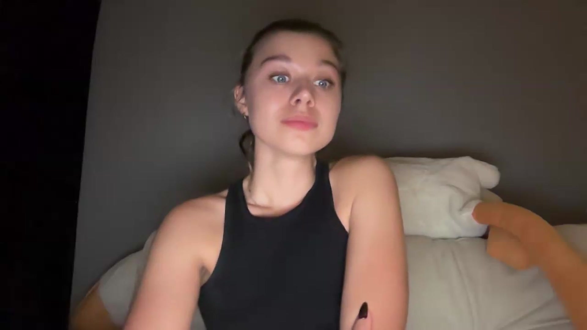 Gallery image thumbnail from JewelReigns's myfreecams stream on, 06/26/2026, 23:08 image 17 of 20