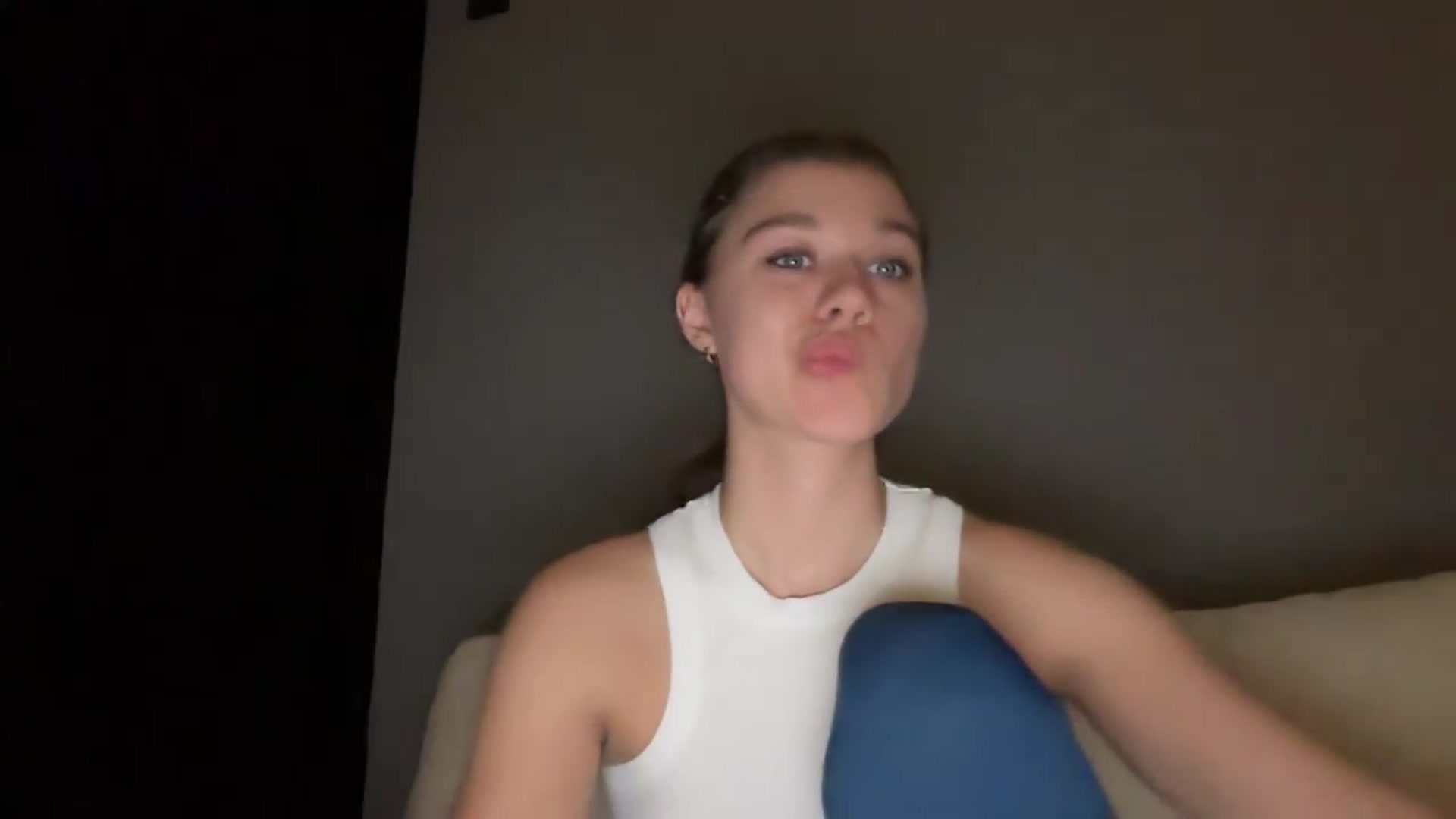Gallery image thumbnail from JewelReigns's myfreecams stream on, 06/28/2026, 21:02 image 11 of 20