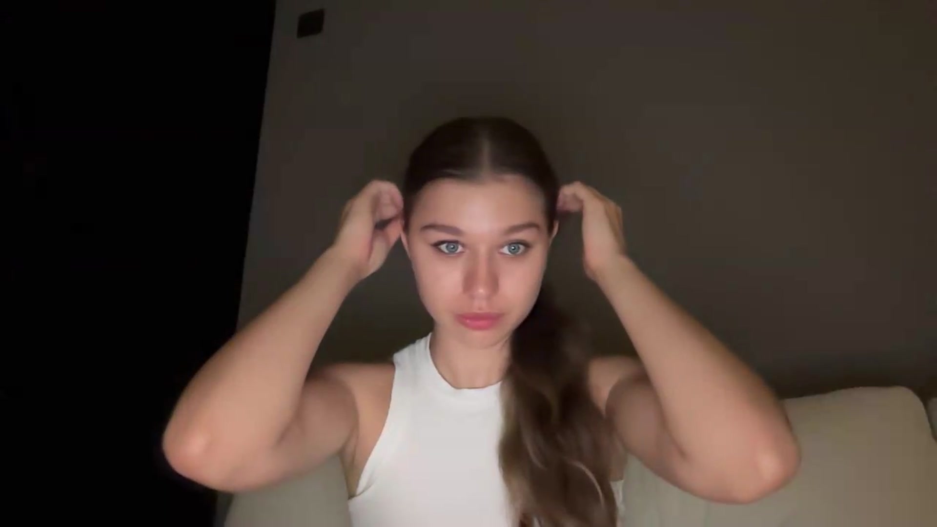 Gallery image thumbnail from JewelReigns's myfreecams stream on, 06/28/2026, 22:48 image 2 of 20