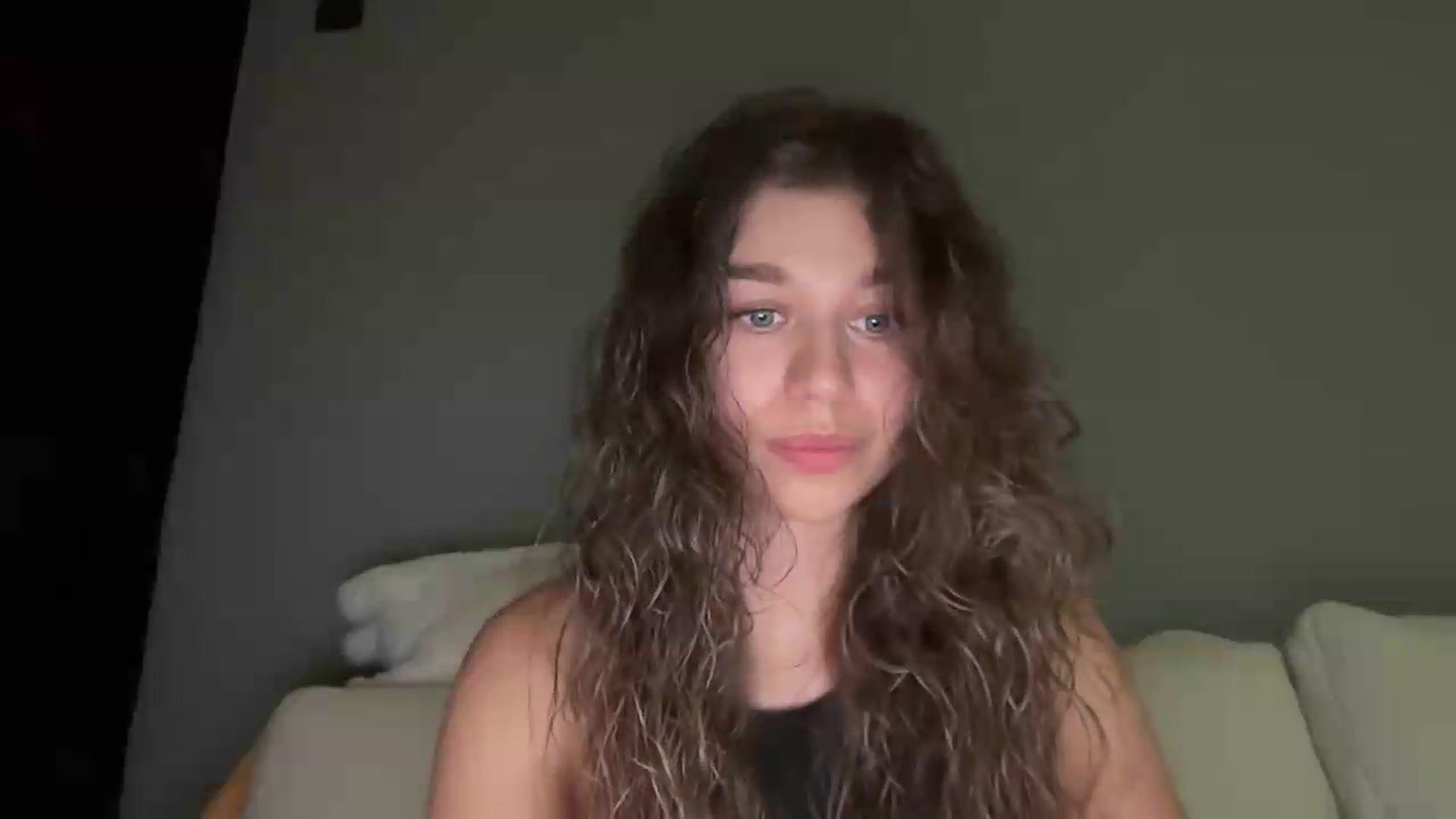 Gallery image thumbnail from JewelReigns's myfreecams stream on, 07/05/2026, 22:03 image 7 of 20