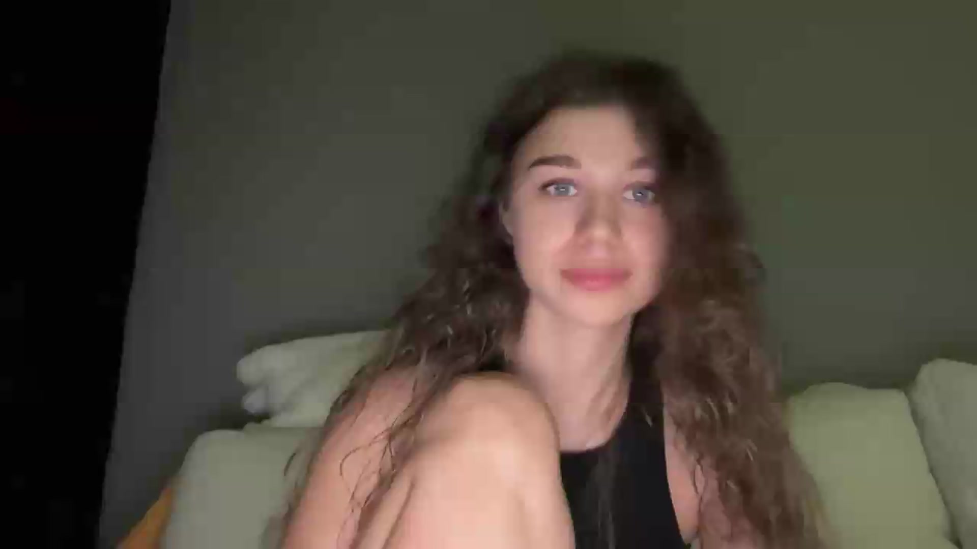 Gallery image thumbnail from JewelReigns's myfreecams stream on, 07/05/2026, 22:03 image 8 of 20