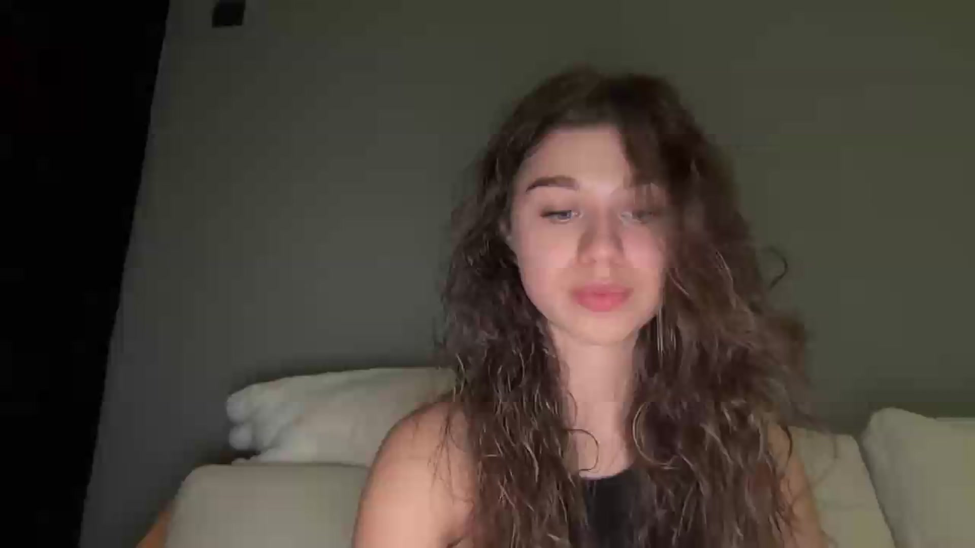 Gallery image thumbnail from JewelReigns's myfreecams stream on, 07/05/2026, 22:03 image 1 of 20
