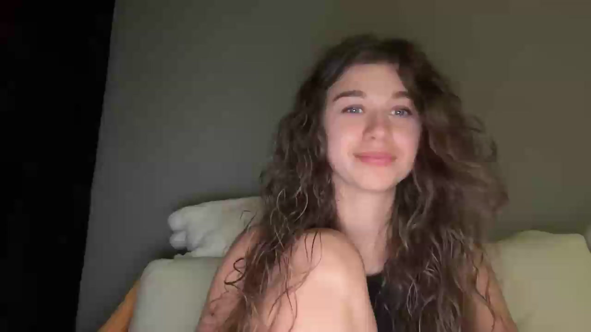 Gallery image thumbnail from JewelReigns's myfreecams stream on, 07/05/2026, 22:23 image 1 of 20