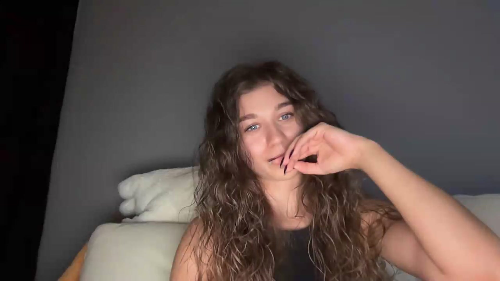 Gallery image thumbnail from JewelReigns's myfreecams stream on, 07/05/2026, 22:52 image 11 of 20