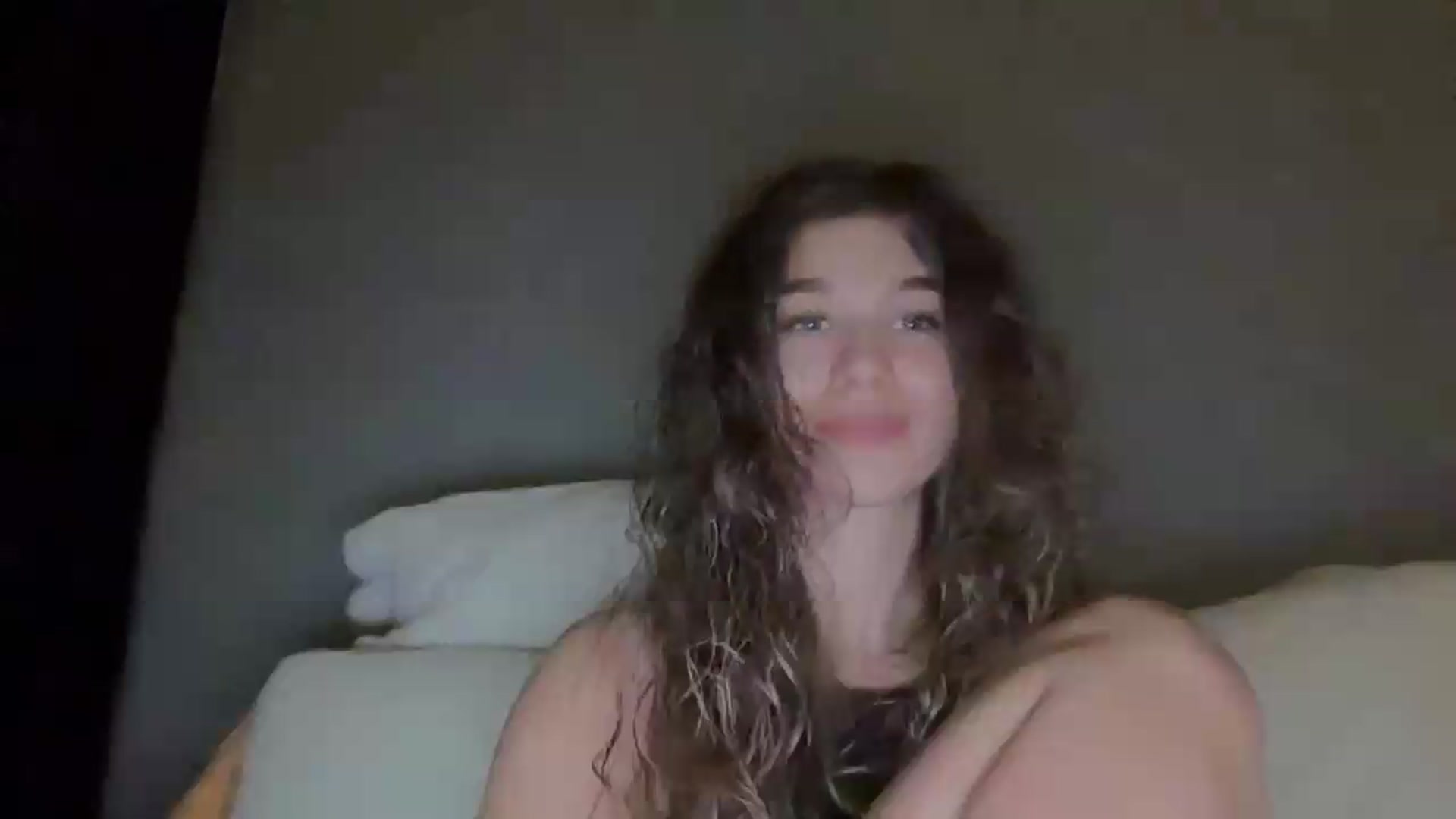 Gallery image thumbnail from JewelReigns's myfreecams stream on, 07/05/2026, 22:52 image 12 of 20