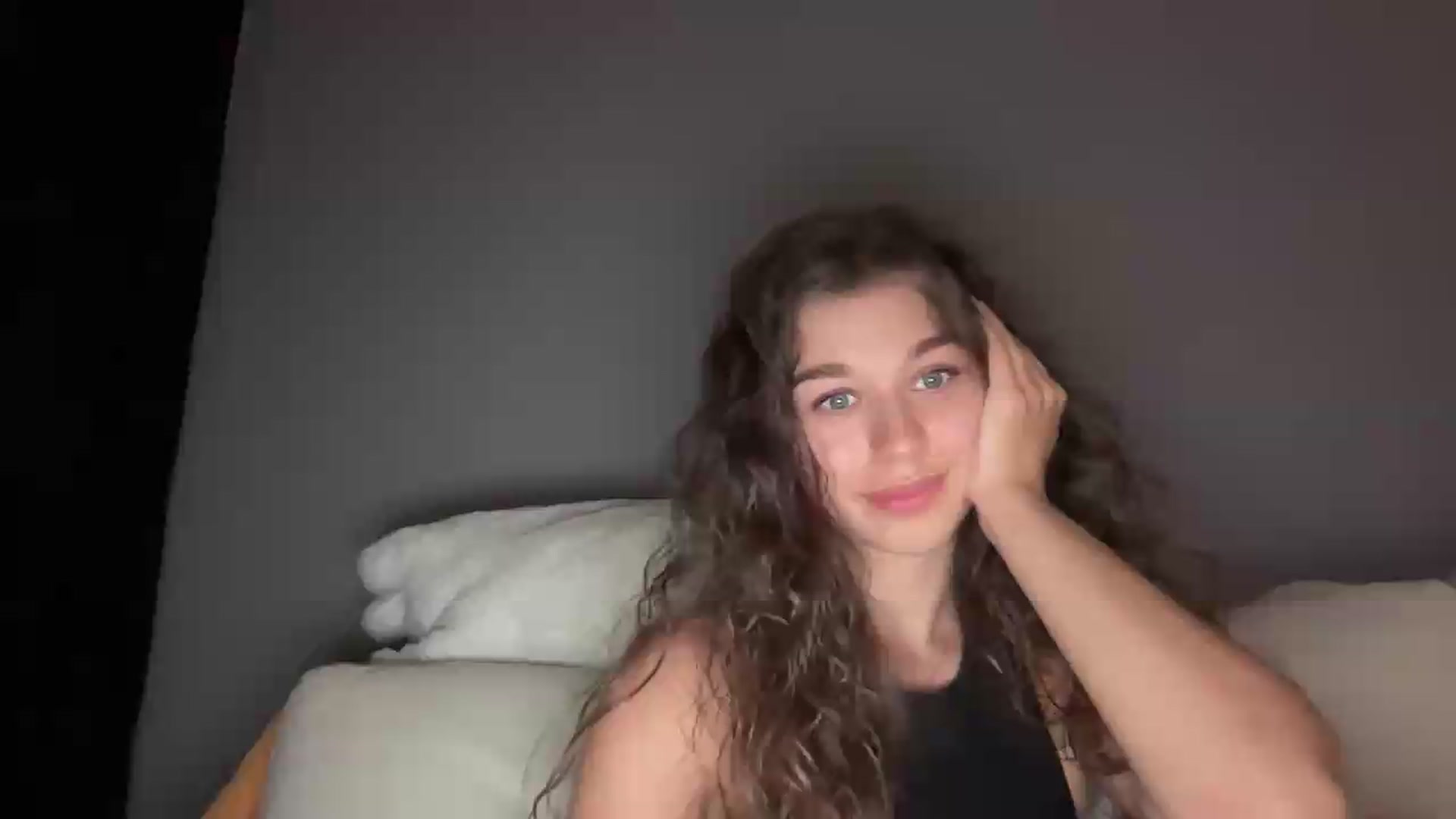 Gallery image thumbnail from JewelReigns's myfreecams stream on, 07/05/2026, 22:52 image 2 of 20