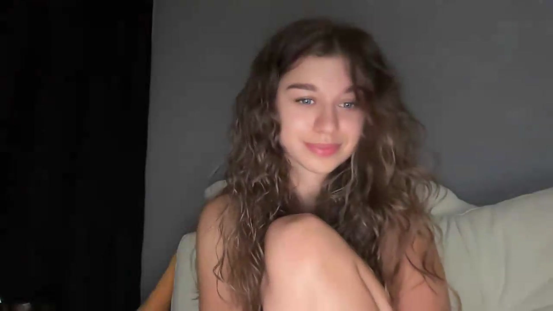 Gallery image thumbnail from JewelReigns's myfreecams stream on, 07/05/2026, 23:47 image 13 of 20