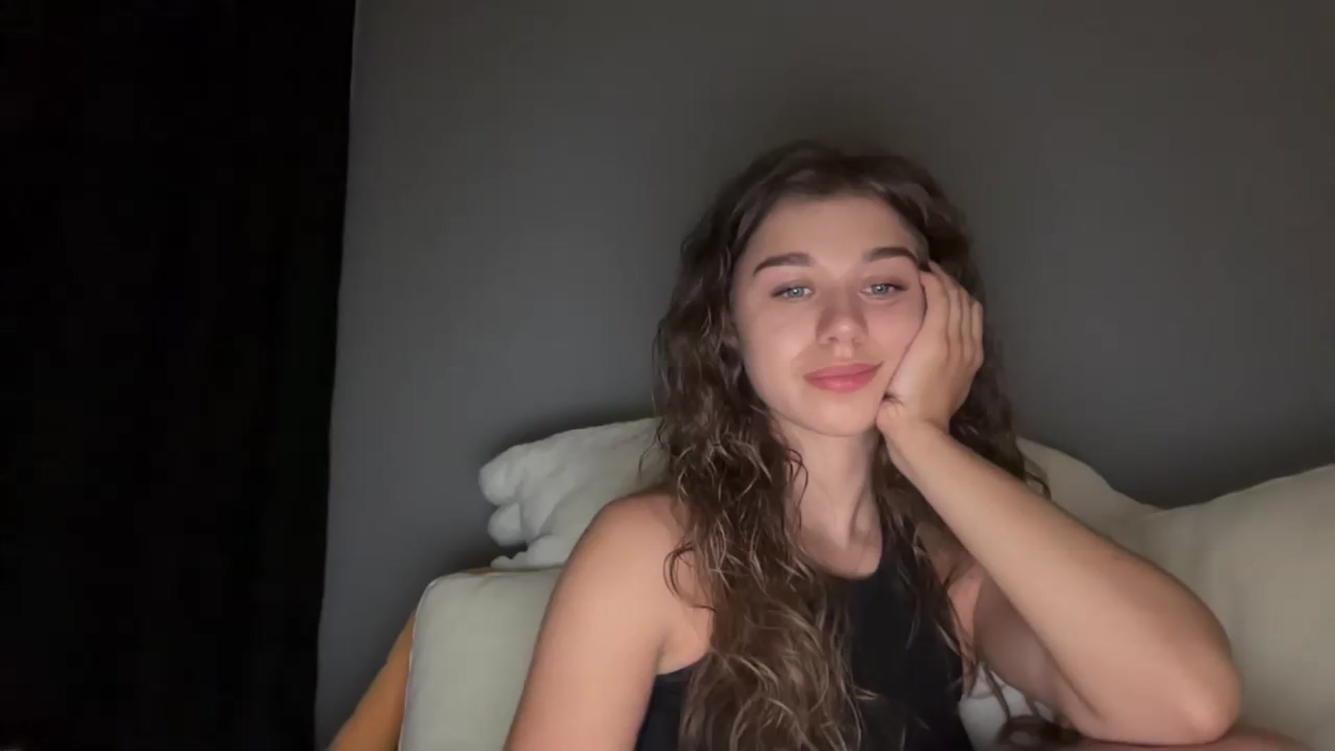 Gallery image thumbnail from JewelReigns's myfreecams stream on, 07/05/2026, 23:47 image 18 of 20
