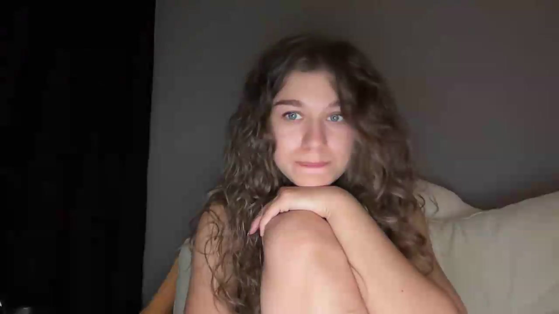 Gallery image thumbnail from JewelReigns's myfreecams stream on, 07/05/2026, 23:47 image 9 of 20