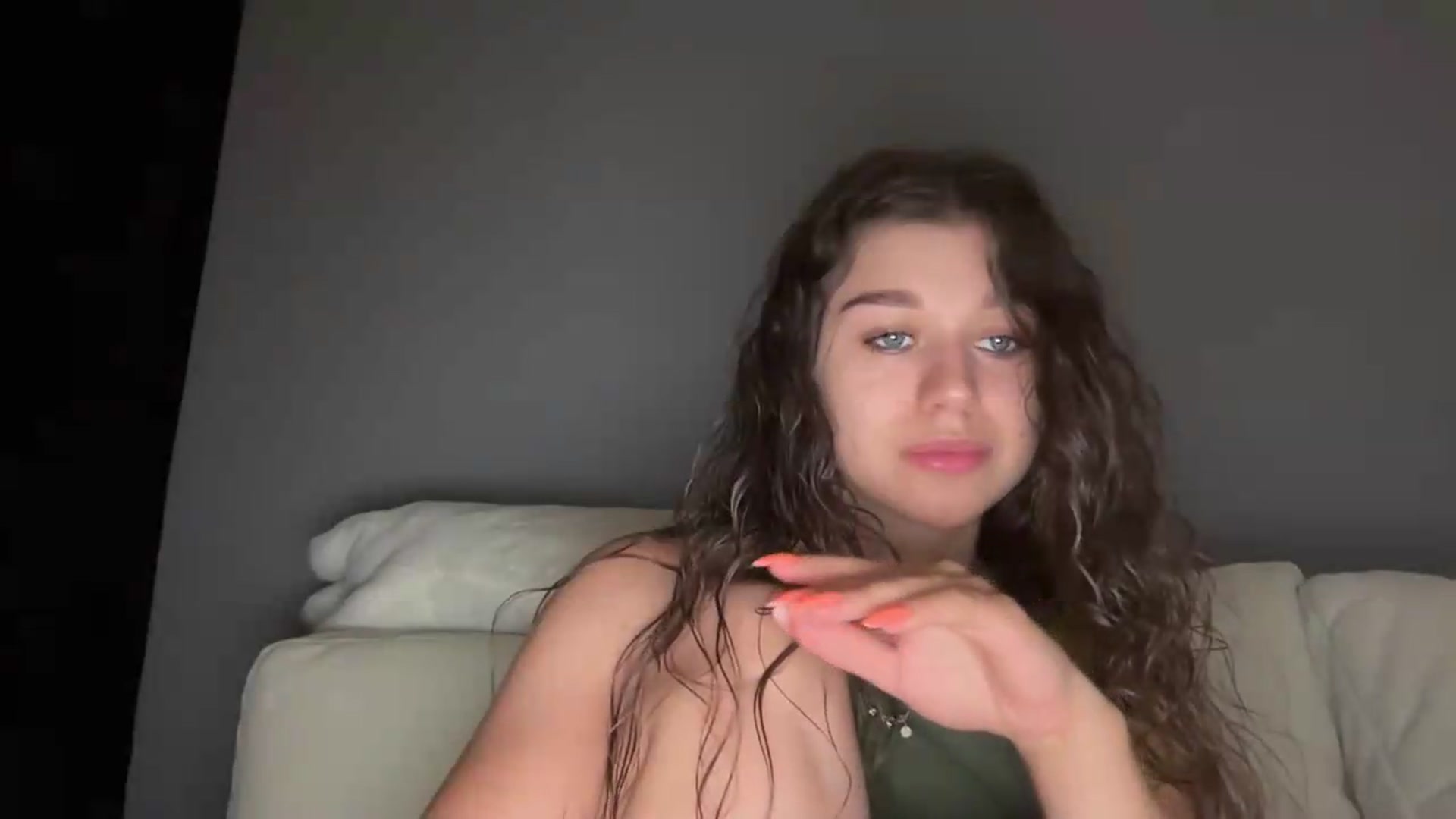 Gallery image thumbnail from JewelReigns's myfreecams stream on, 07/16/2026, 21:17 image 5 of 20