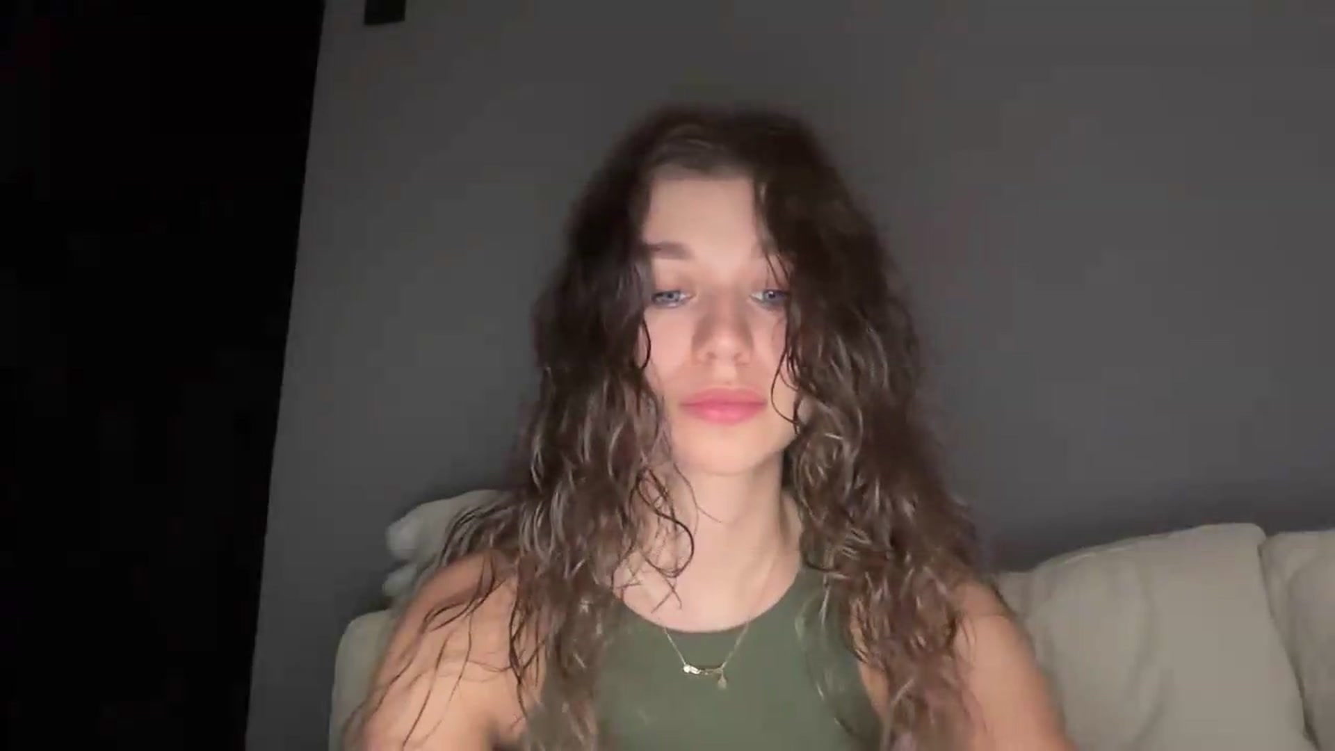 Gallery image thumbnail from JewelReigns's myfreecams stream on, 07/16/2026, 21:17 image 14 of 20