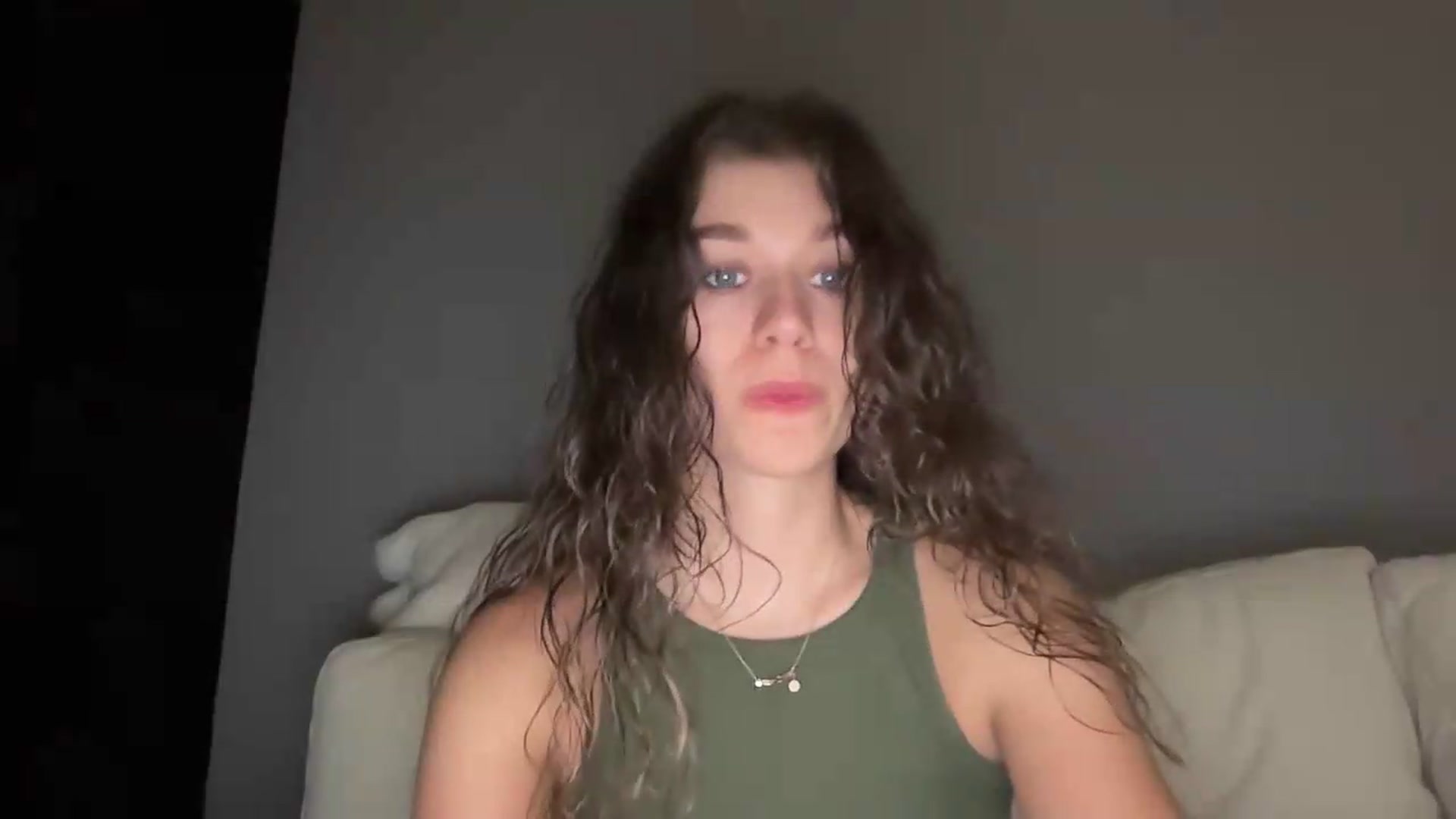 Gallery image thumbnail from JewelReigns's myfreecams stream on, 07/16/2026, 21:17 image 9 of 20
