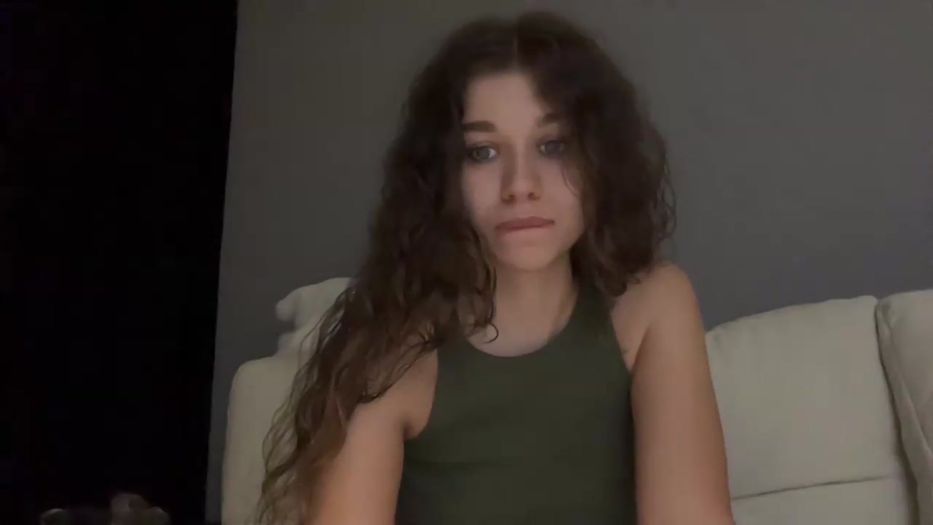 Gallery image thumbnail from JewelReigns's myfreecams stream on, 07/16/2026, 23:02 image 11 of 20