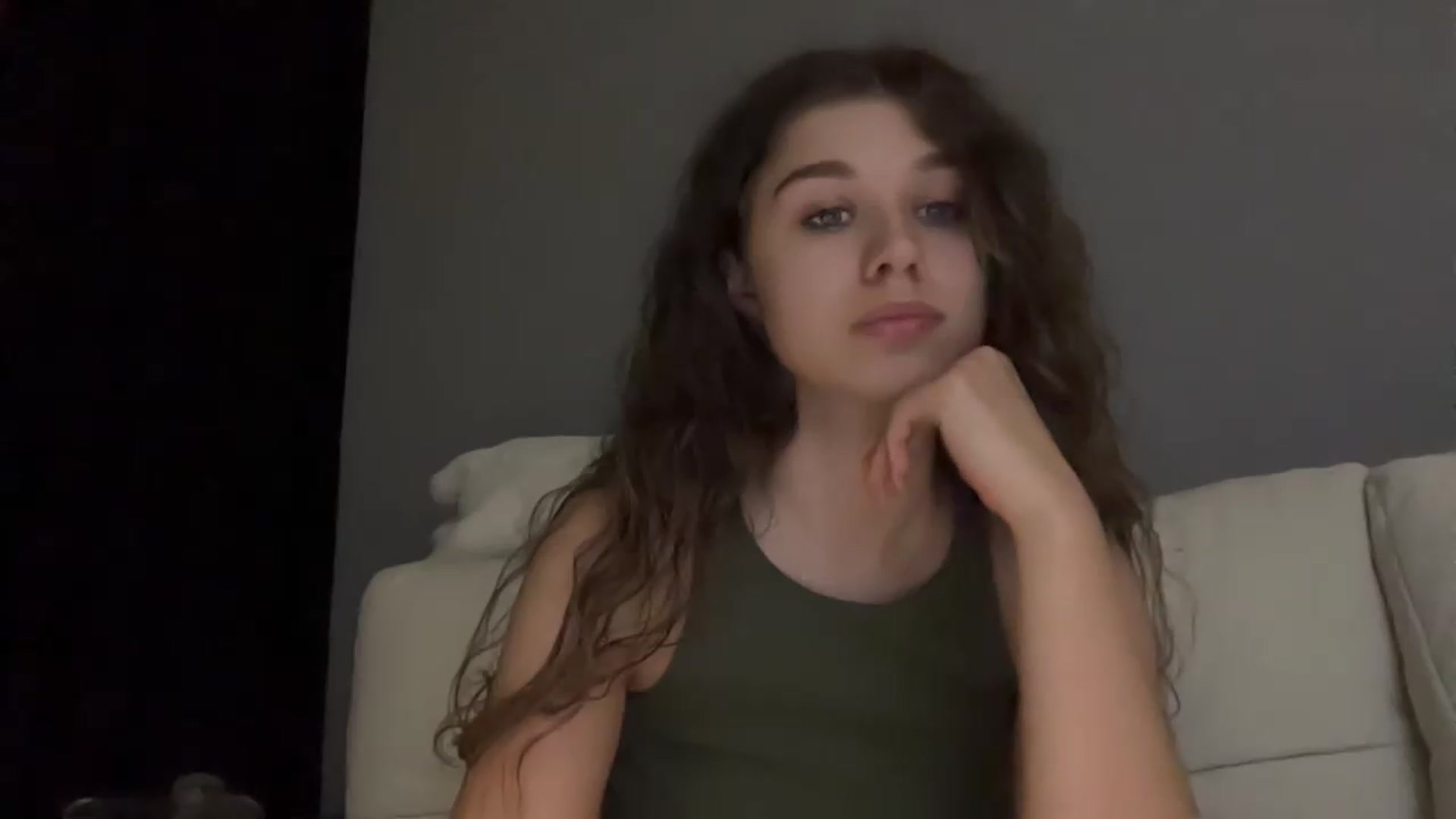 Gallery image thumbnail from JewelReigns's myfreecams stream on, 07/16/2026, 23:02 image 12 of 20