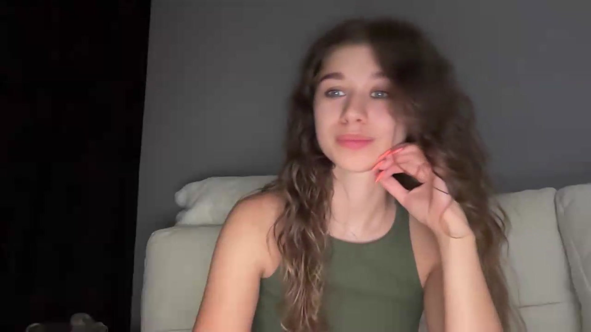 Gallery image thumbnail from JewelReigns's myfreecams stream on, 07/16/2026, 23:02 image 16 of 20