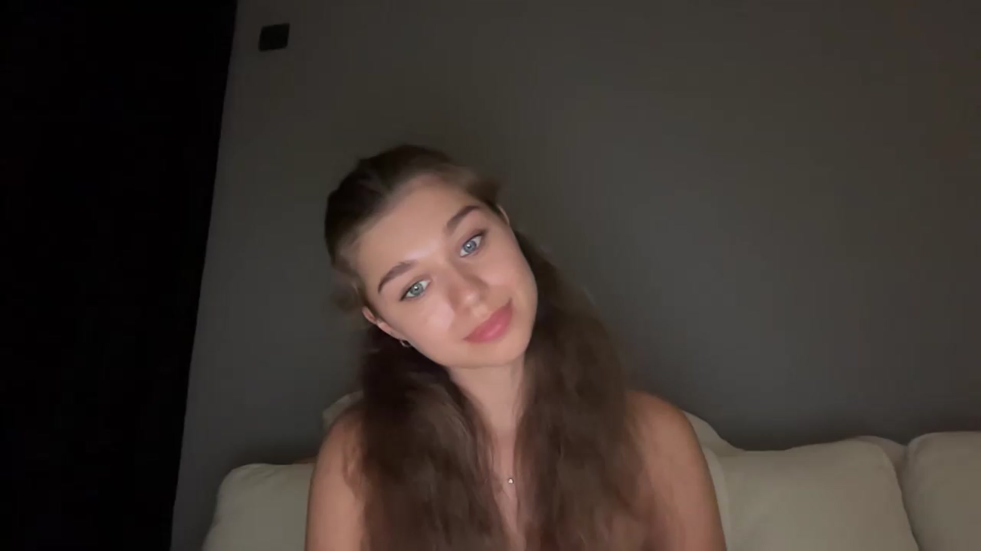 Gallery image thumbnail from JewelReigns's myfreecams stream on, 07/20/2026, 21:10 image 18 of 20