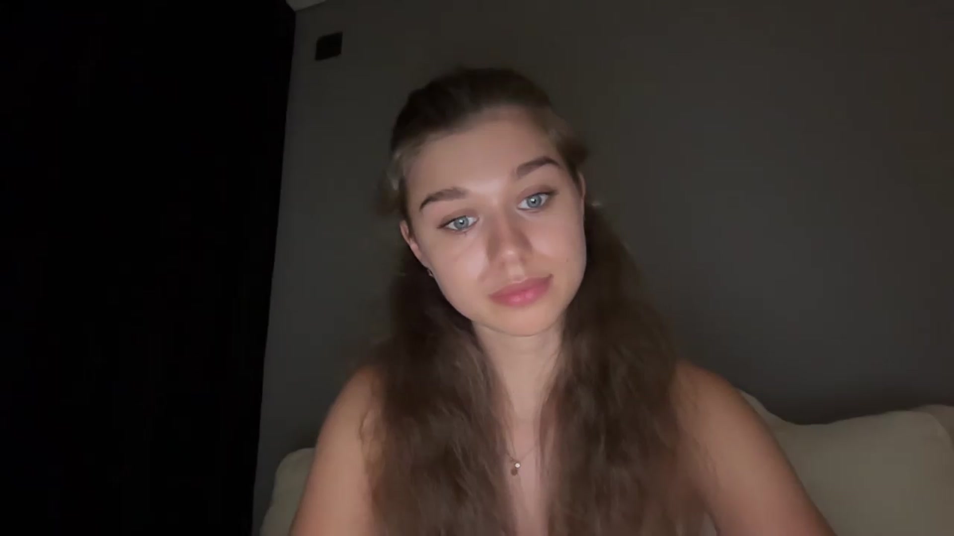Gallery image thumbnail from JewelReigns's myfreecams stream on, 07/20/2026, 21:10 image 4 of 20