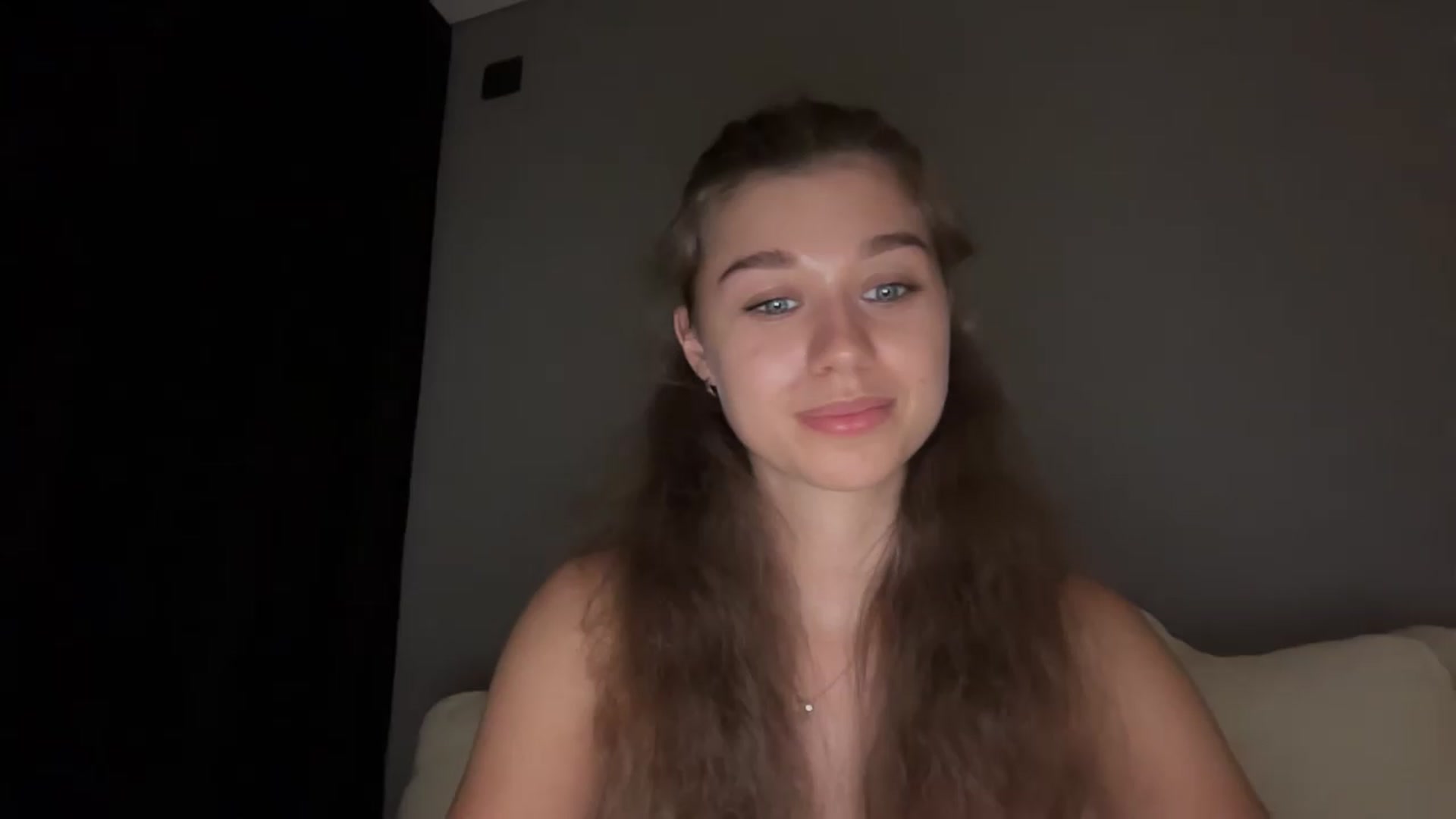 Gallery image thumbnail from JewelReigns's myfreecams stream on, 07/20/2026, 21:10 image 6 of 20