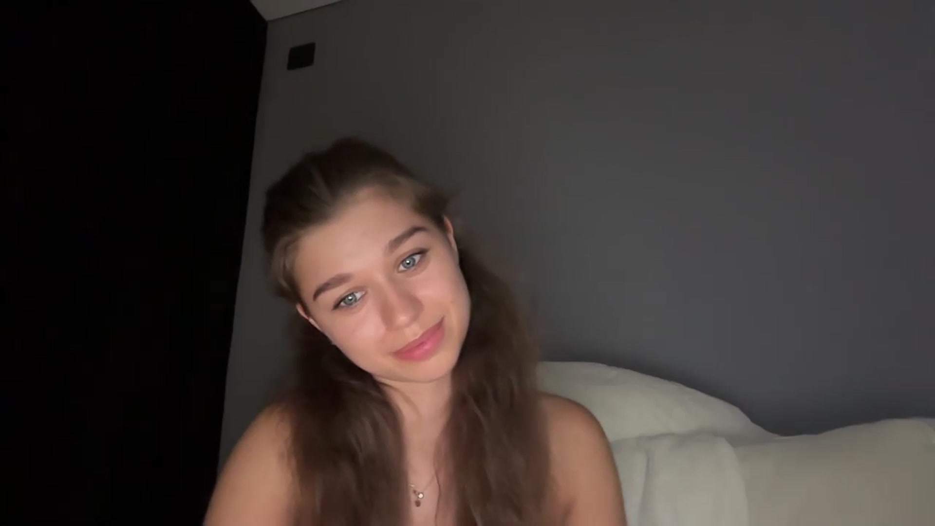Gallery image thumbnail from JewelReigns's myfreecams stream on, 07/20/2026, 23:24 image 20 of 20