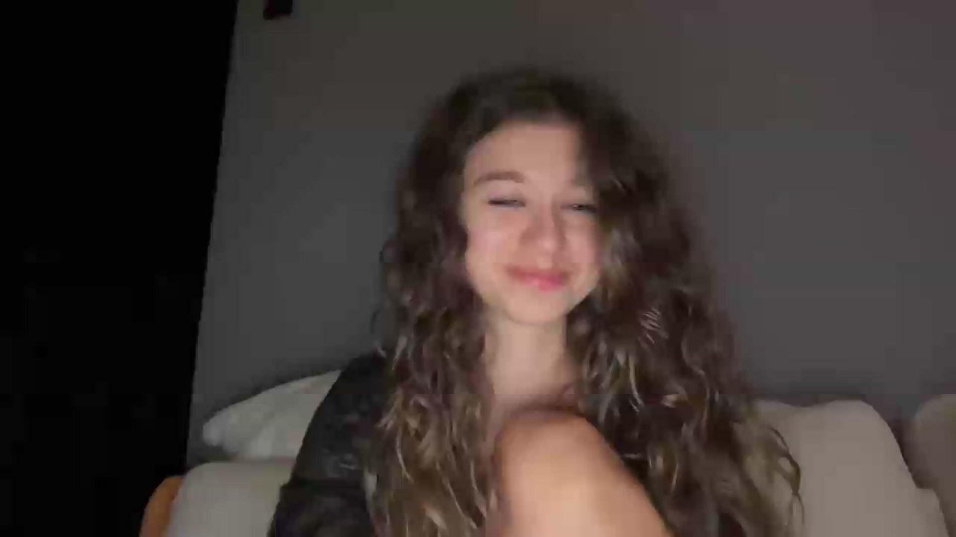 Gallery image thumbnail from JewelReigns's myfreecams stream on, 08/28/2026, 20:50 image 10 of 20