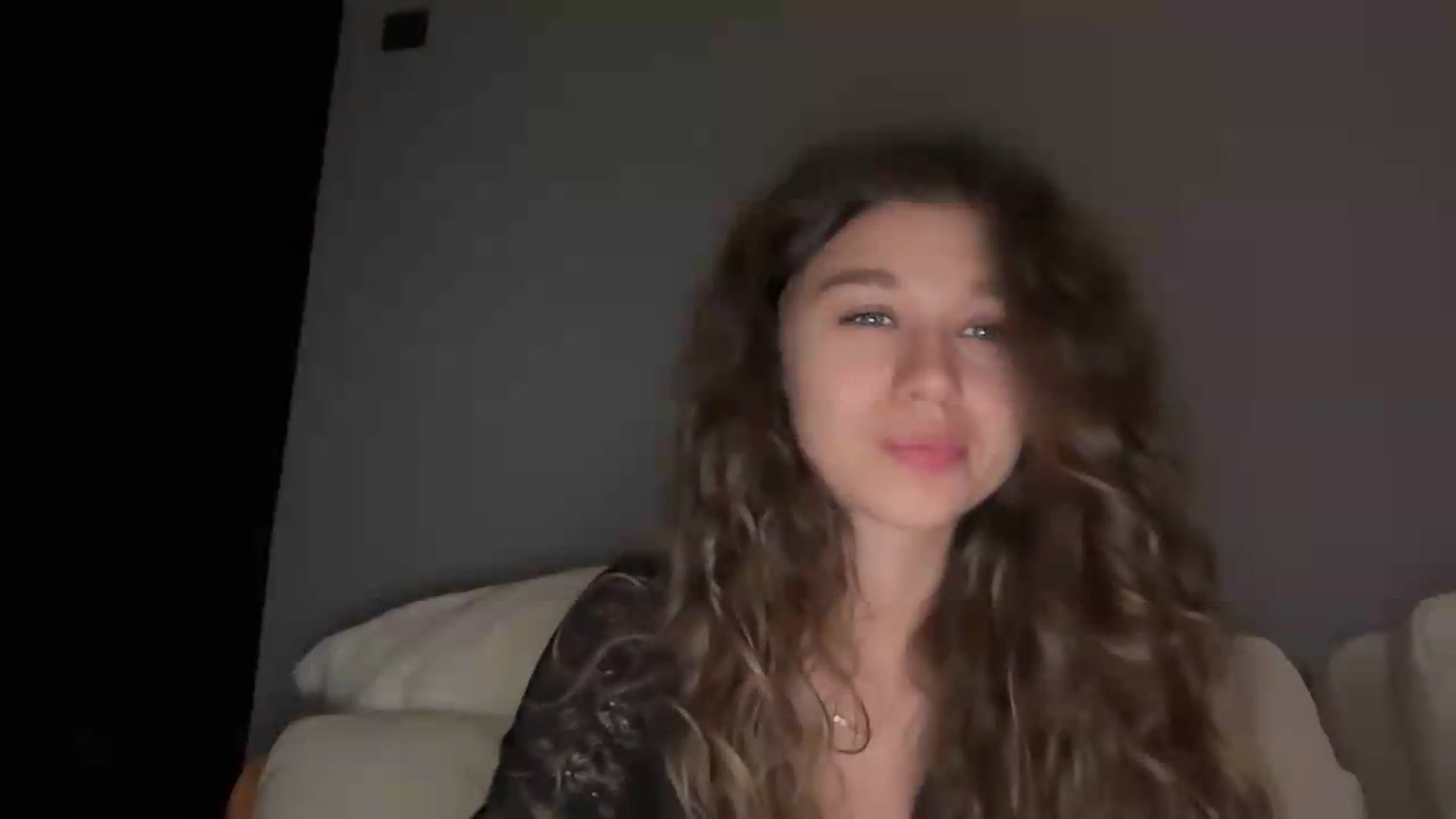 Gallery image thumbnail from JewelReigns's myfreecams stream on, 08/29/2026, 24:11 image 20 of 20