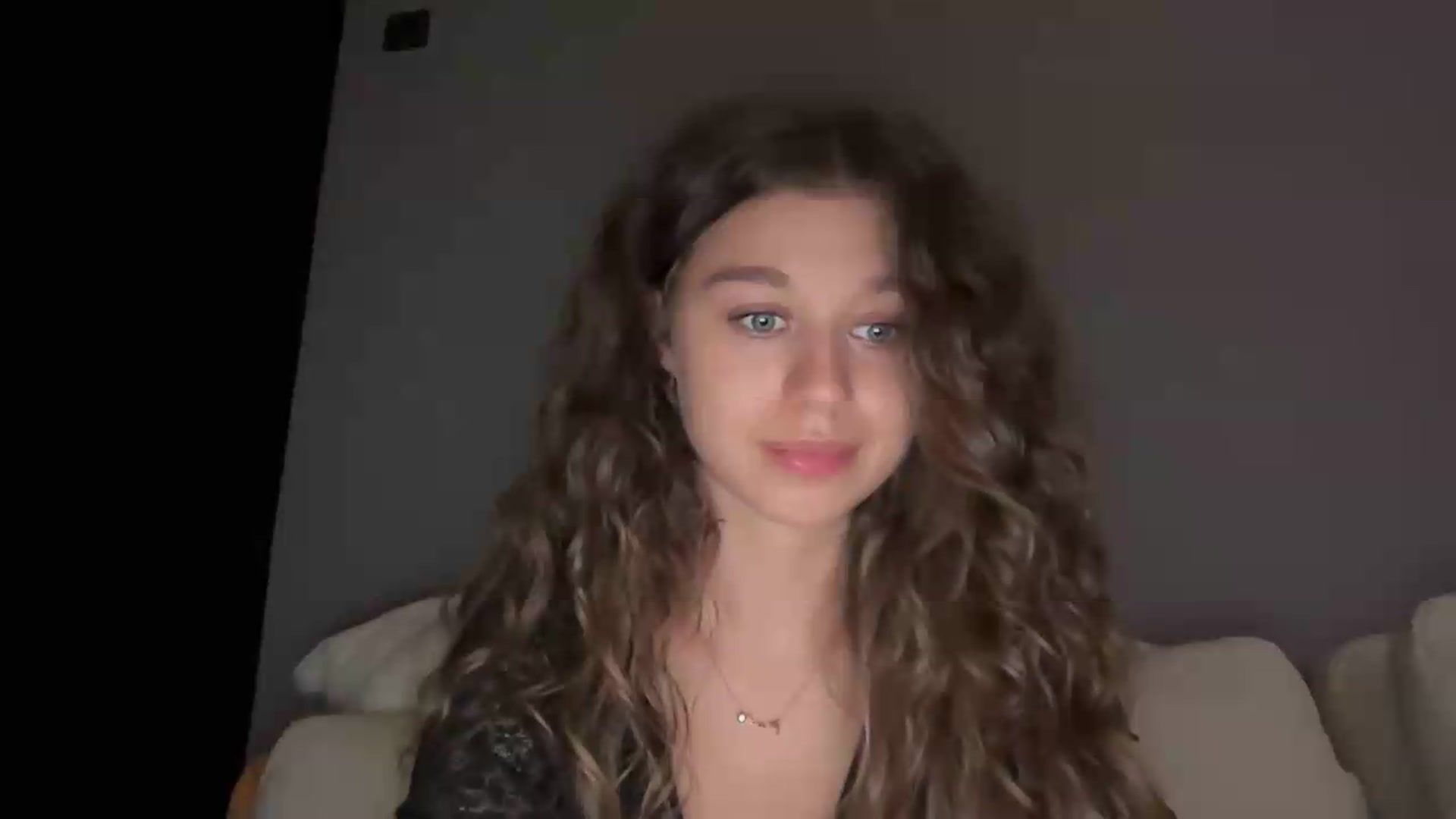 Gallery image thumbnail from JewelReigns's myfreecams stream on, 08/29/2026, 24:11 image 11 of 20