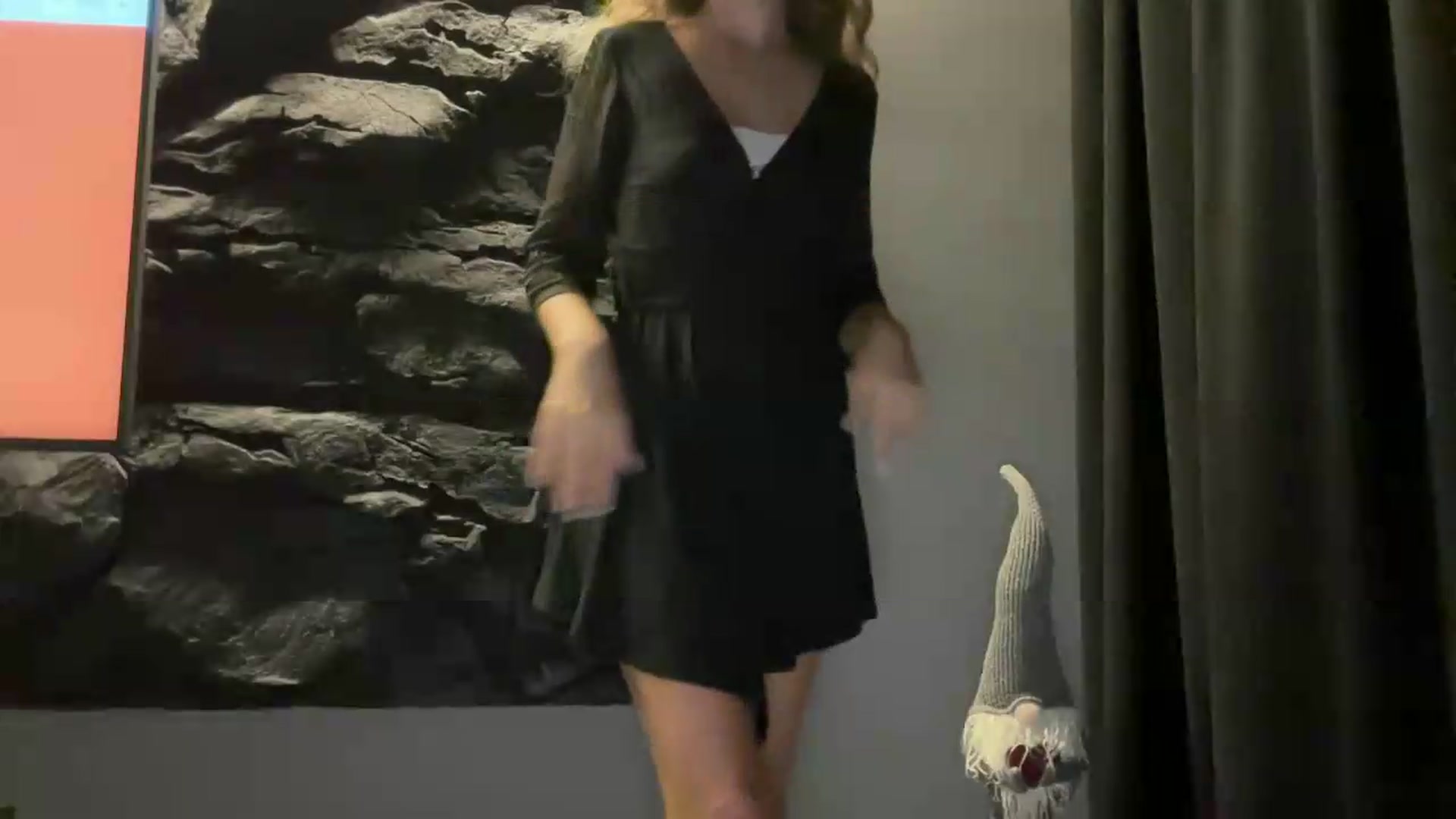 Gallery image thumbnail from JewelReigns's myfreecams stream on, 08/29/2026, 24:11 image 10 of 20