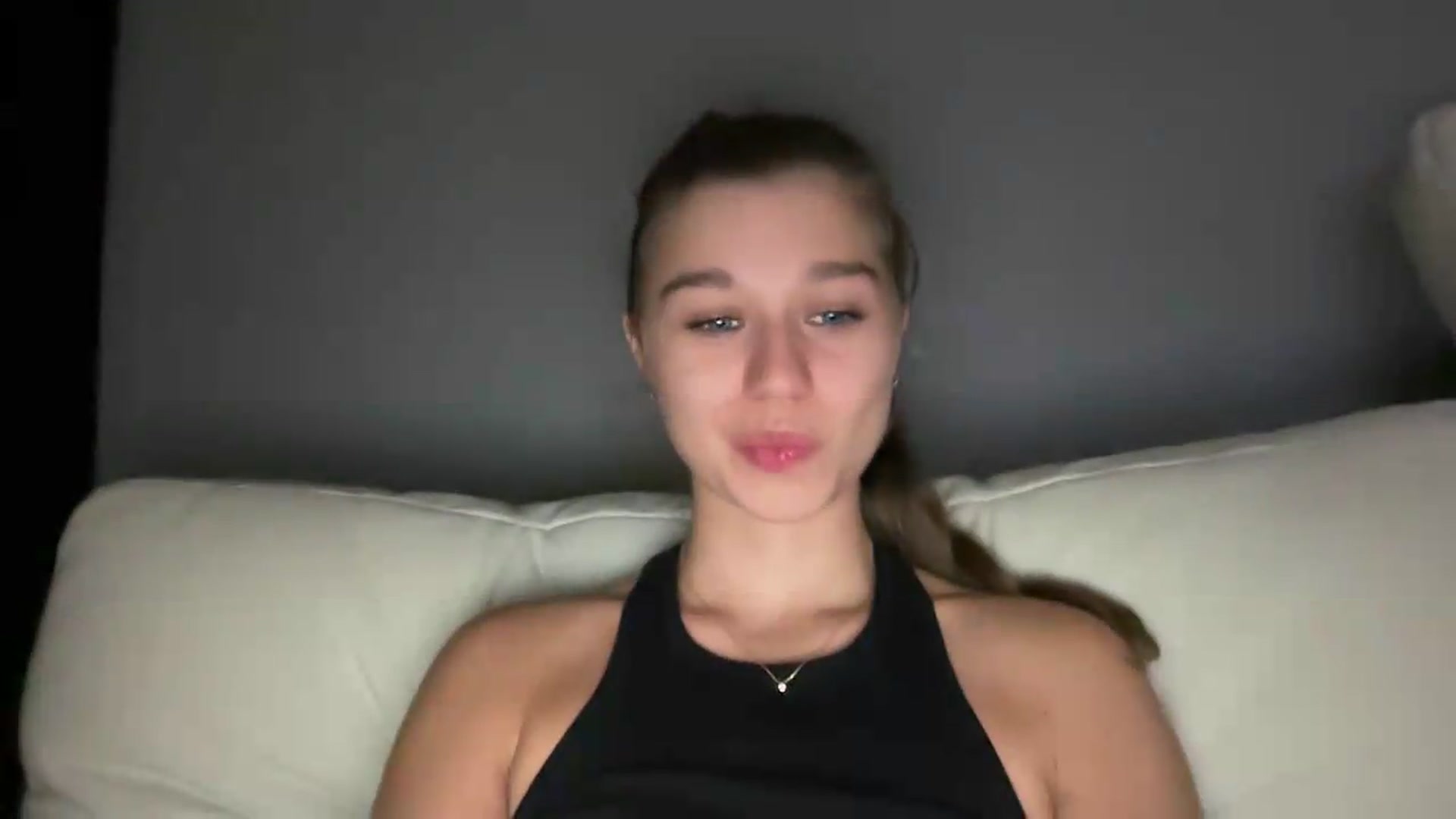 Gallery image thumbnail from JewelReigns's myfreecams stream on, 09/03/2026, 23:06 image 6 of 20