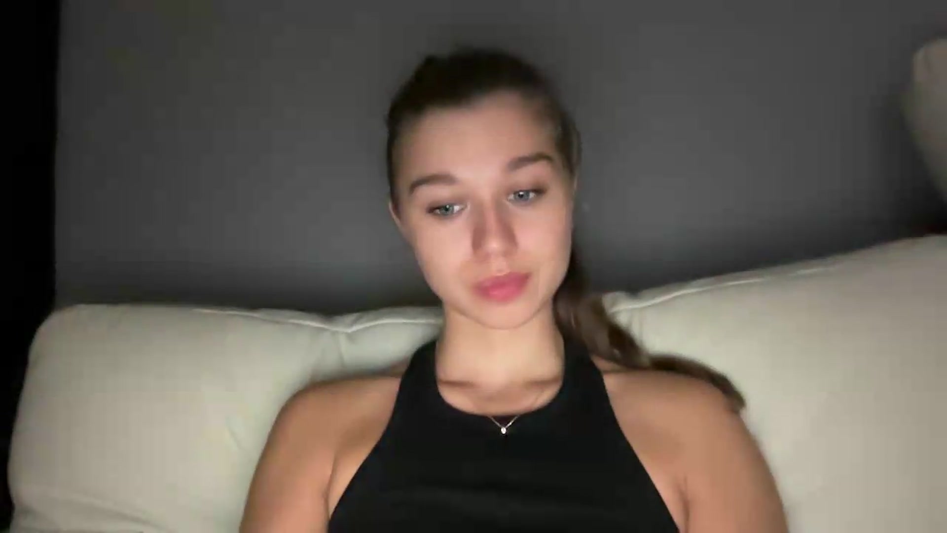 Gallery image thumbnail from JewelReigns's myfreecams stream on, 09/03/2026, 23:06 image 9 of 20