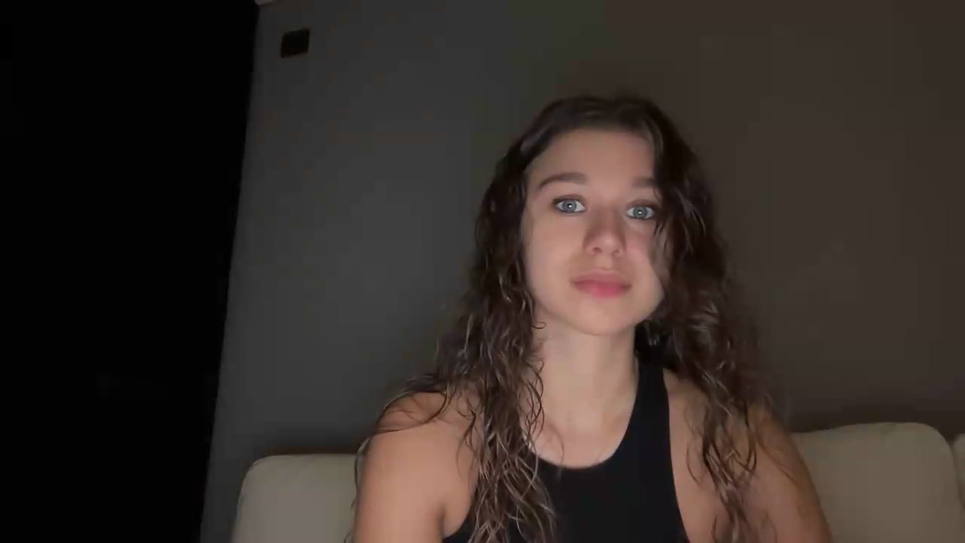 Gallery image thumbnail from JewelReigns's myfreecams stream on, 09/07/2026, 20:51 image 6 of 20
