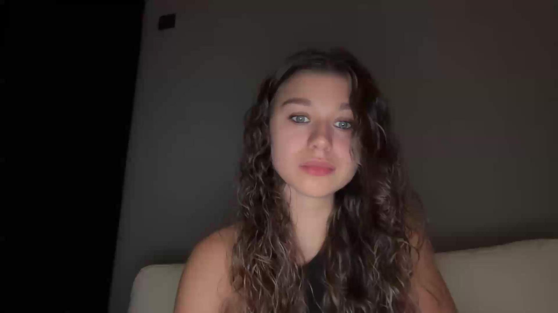 Gallery image thumbnail from JewelReigns's myfreecams stream on, 09/07/2026, 20:51 image 15 of 20