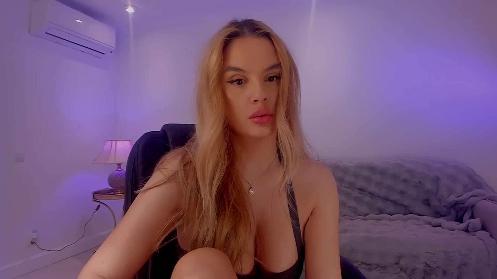 Gallery image thumbnail from Jewelles's myfreecams stream on, 01/18/2025, 21:30 image 20 of 20