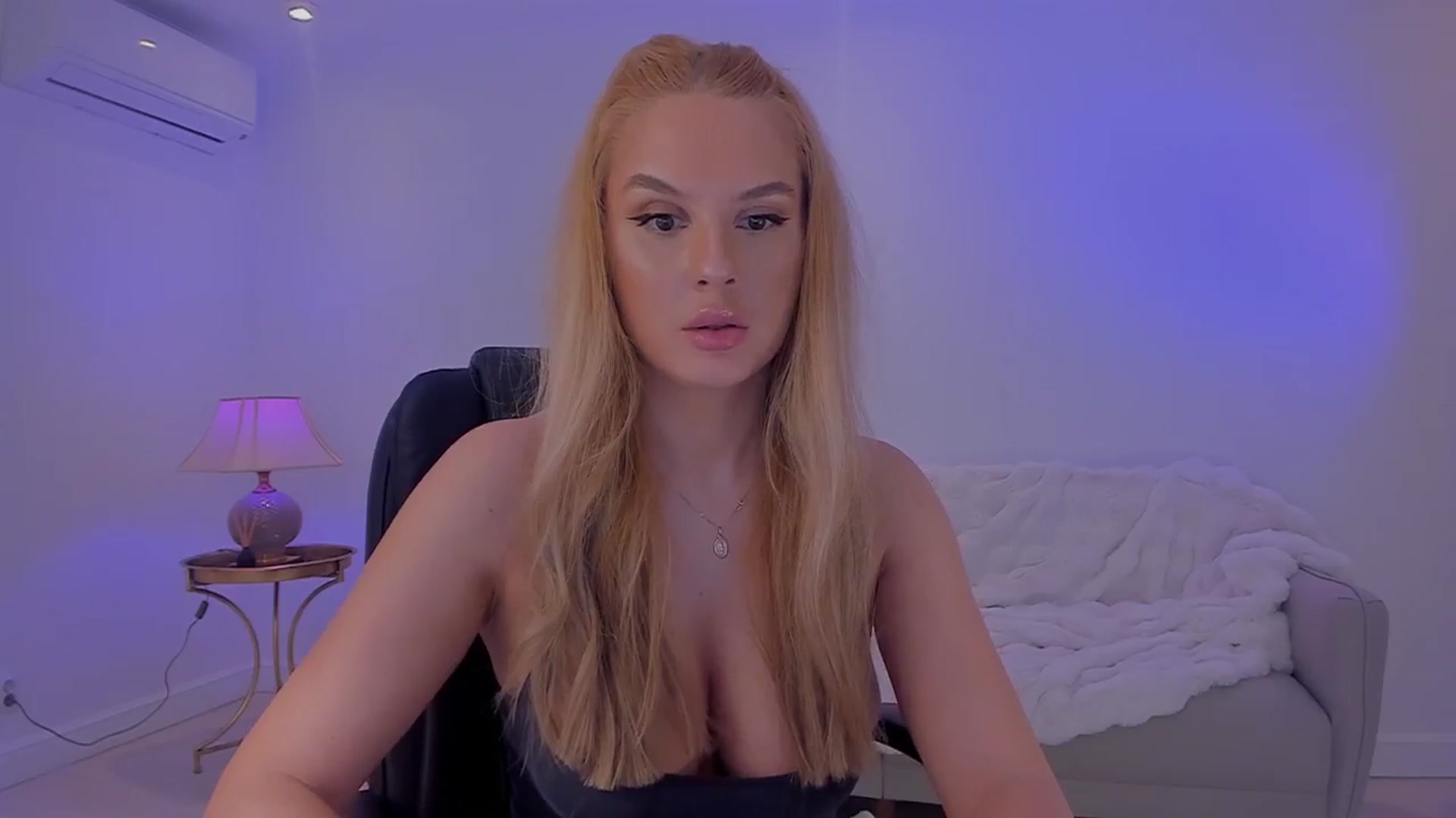 Gallery image thumbnail from Jewelles's myfreecams stream on, 02/03/2025, 21:22 image 18 of 20