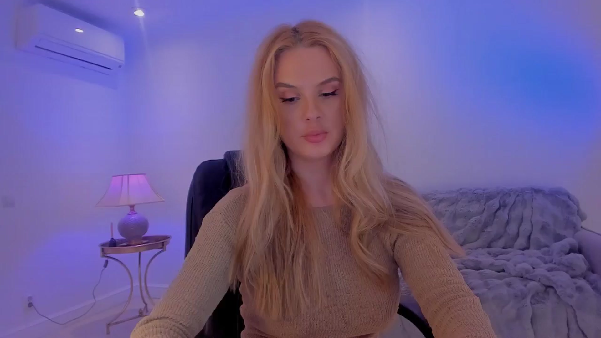 Gallery image thumbnail from Jewelles's myfreecams stream on, 02/08/2025, 20:17 image 17 of 20