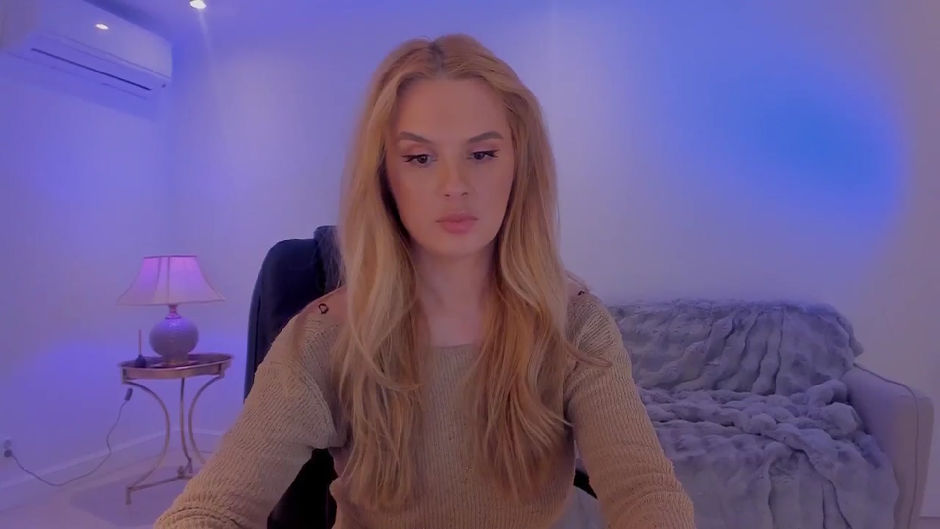 Gallery image thumbnail from Jewelles's myfreecams stream on, 02/08/2025, 21:52 image 6 of 20
