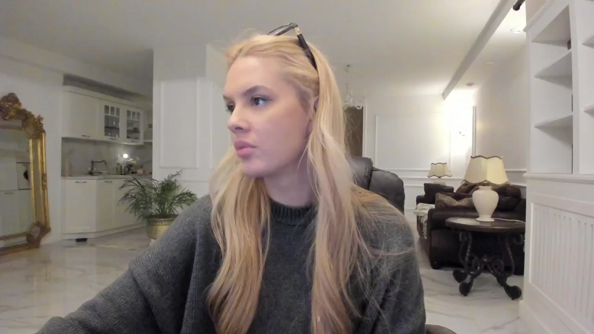 Gallery image thumbnail from Jewelles's myfreecams stream on, 03/19/2025, 22:05 image 3 of 20