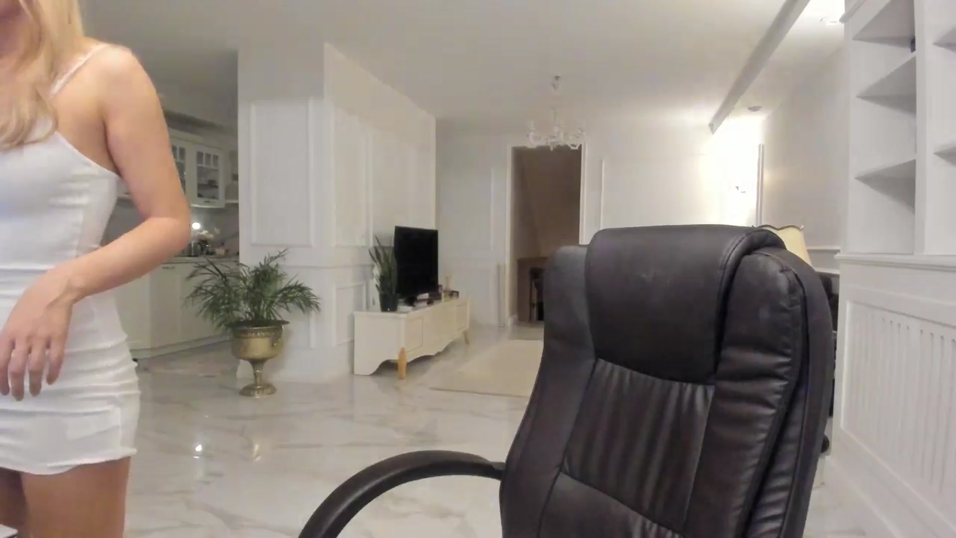 Gallery image thumbnail from Jewelles's myfreecams stream on, 03/19/2025, 23:14 image 10 of 20