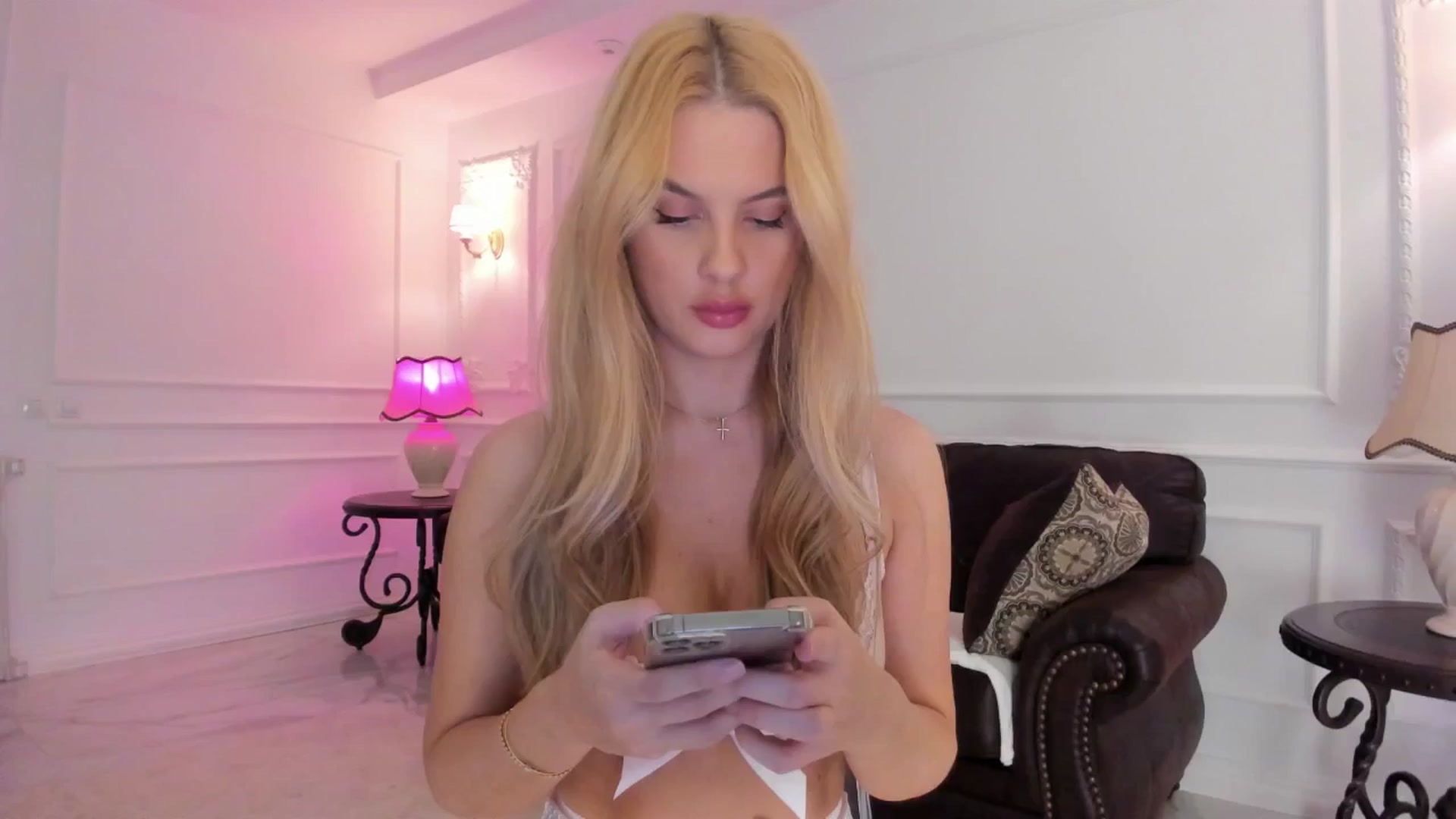Gallery image thumbnail from Jewelles's myfreecams stream on, 03/22/2025, 18:12 image 14 of 20