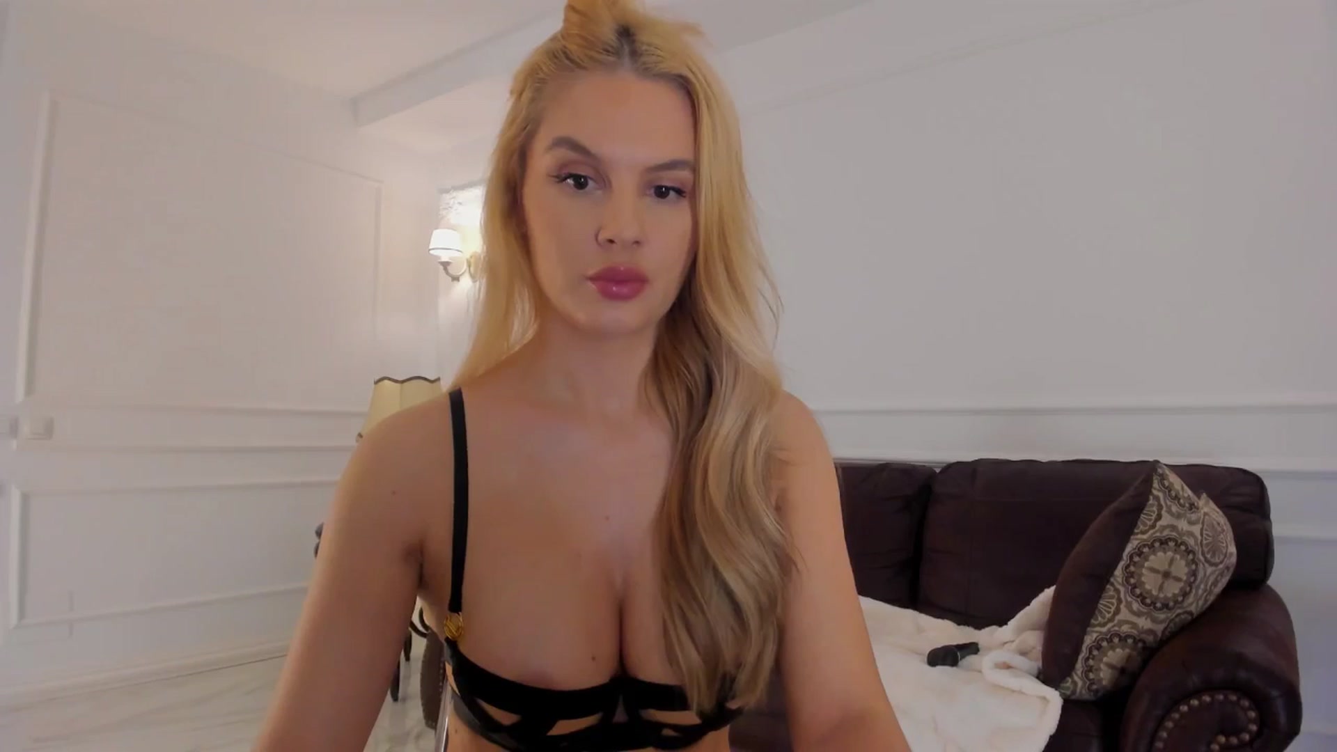 Gallery image thumbnail from Jewelles's myfreecams stream on, 03/26/2025, 21:09 image 5 of 20
