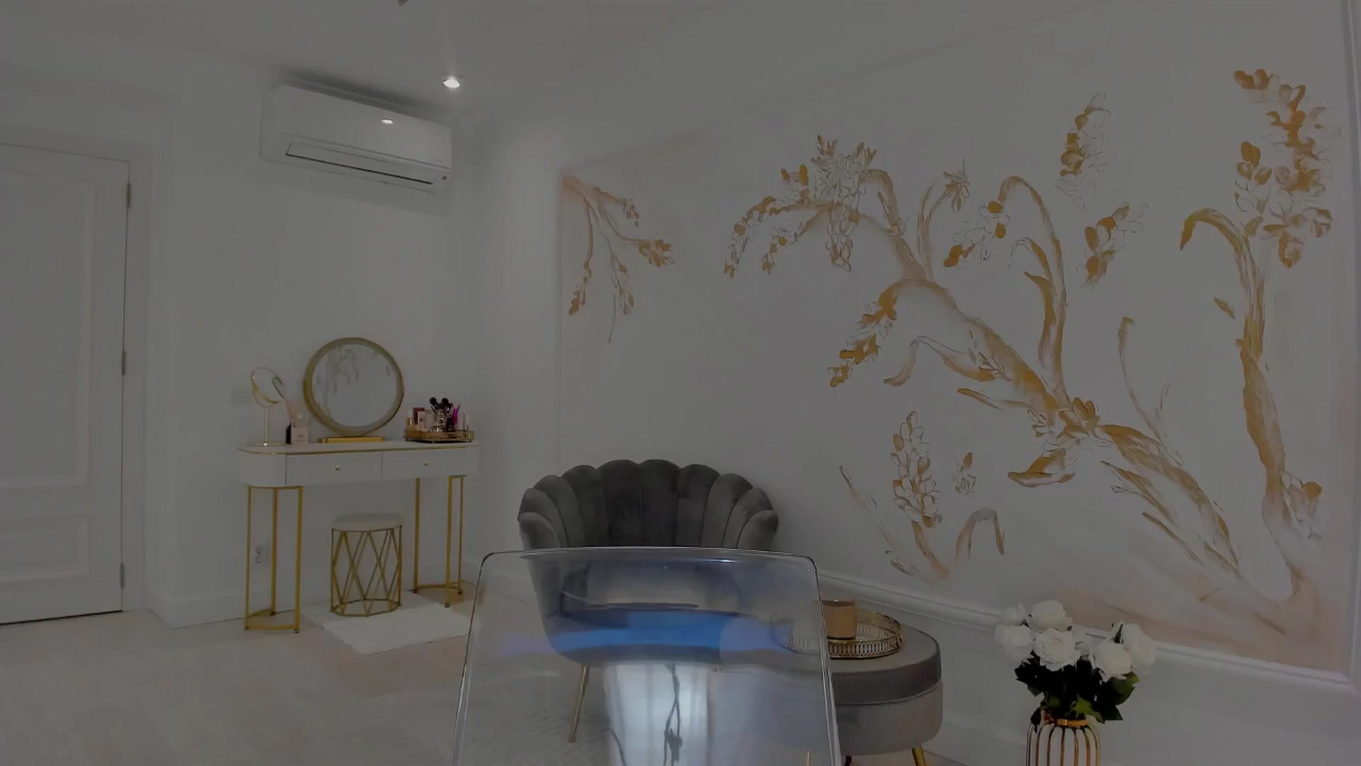 Gallery image thumbnail from Jewelles's myfreecams stream on, 04/01/2025, 18:00 image 11 of 20
