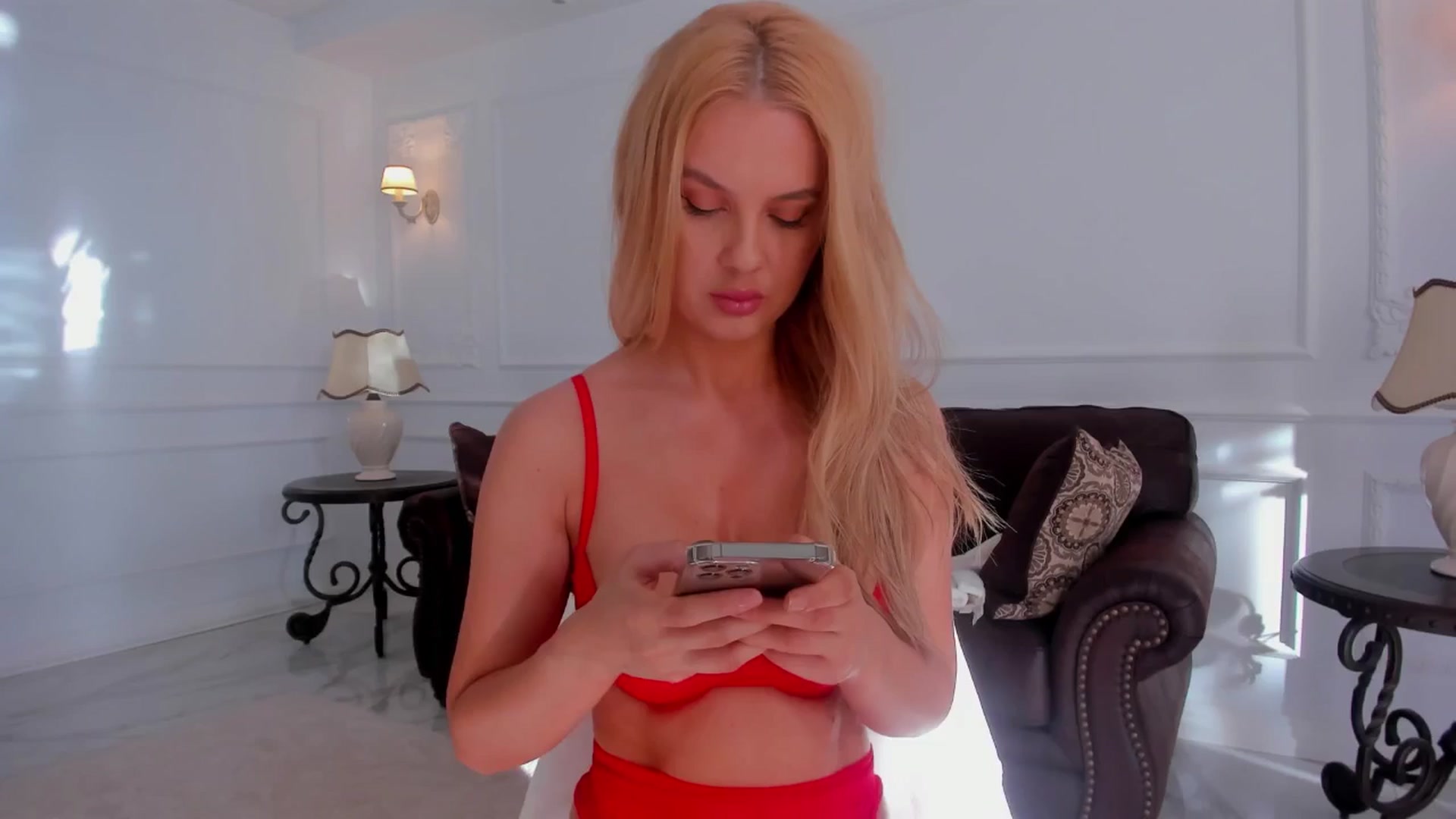 Gallery image thumbnail from Jewelles's myfreecams stream on, 04/08/2025, 15:28 image 14 of 20