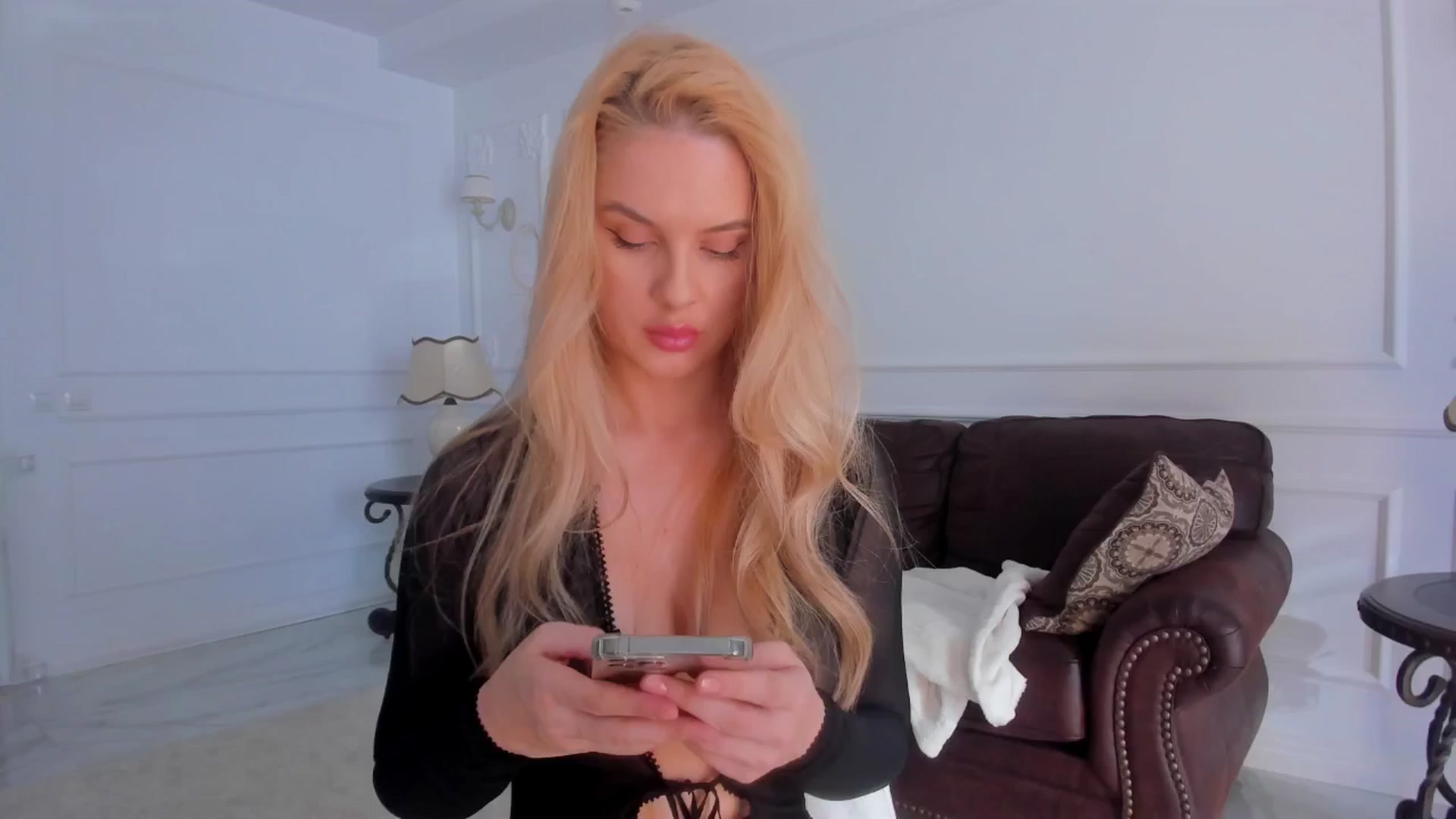 Gallery image thumbnail from Jewelles's myfreecams stream on, 04/12/2025, 15:28 image 4 of 20
