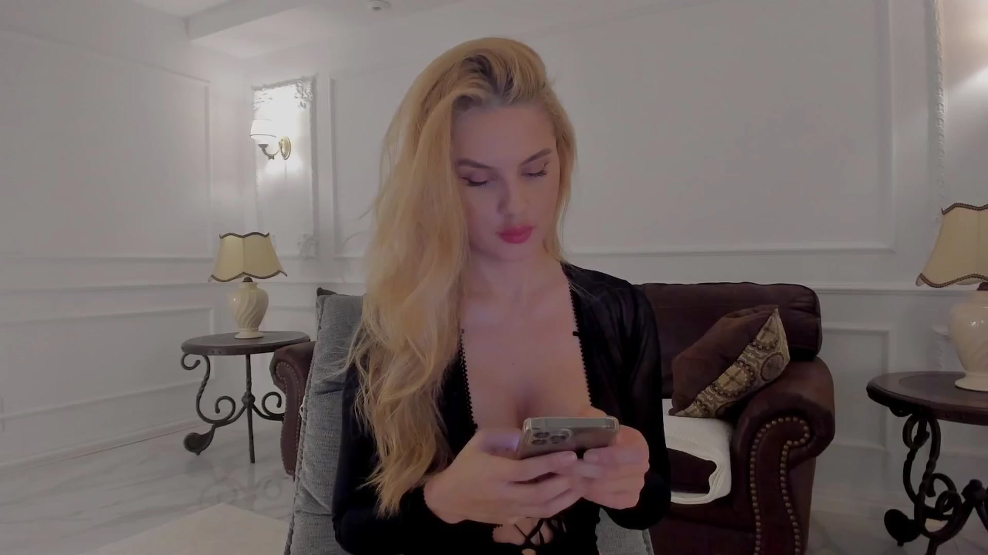 Gallery image thumbnail from Jewelles's myfreecams stream on, 06/20/2025, 17:57 image 15 of 20