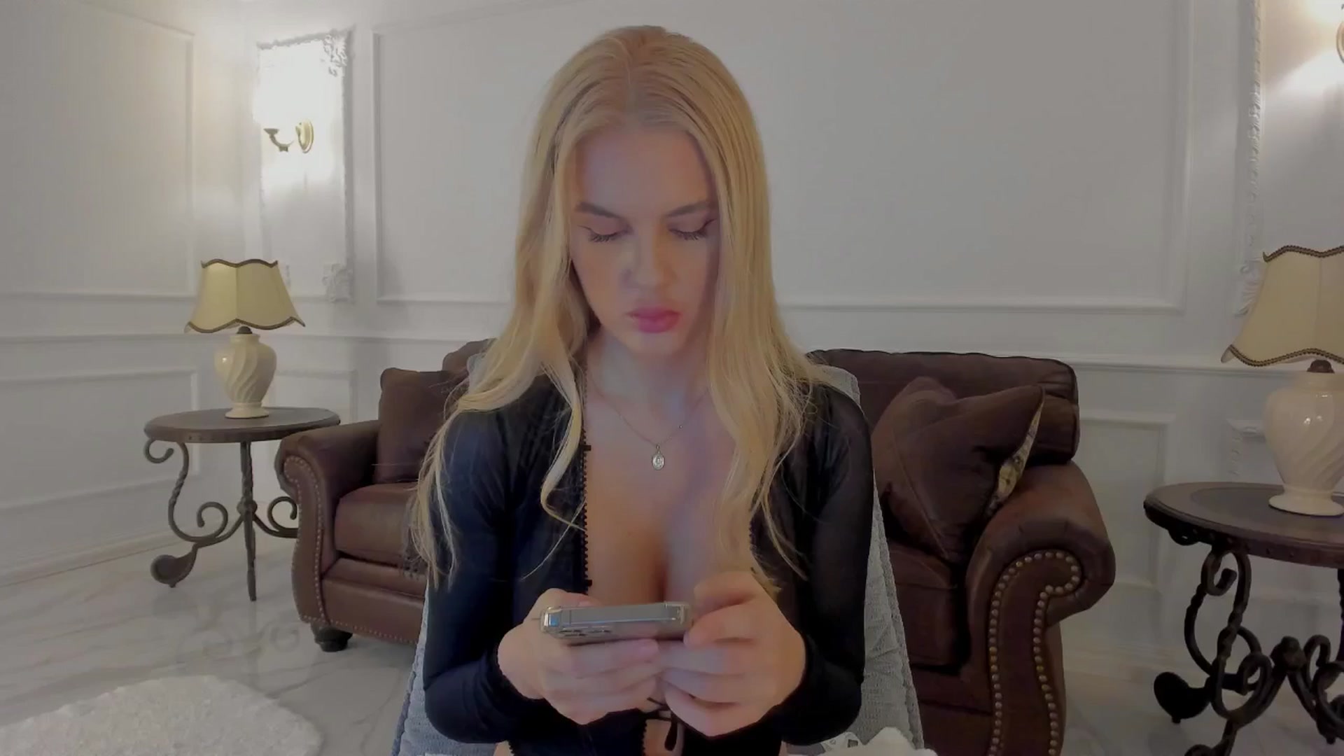 Gallery image thumbnail from Jewelles's myfreecams stream on, 06/27/2025, 20:13 image 18 of 20