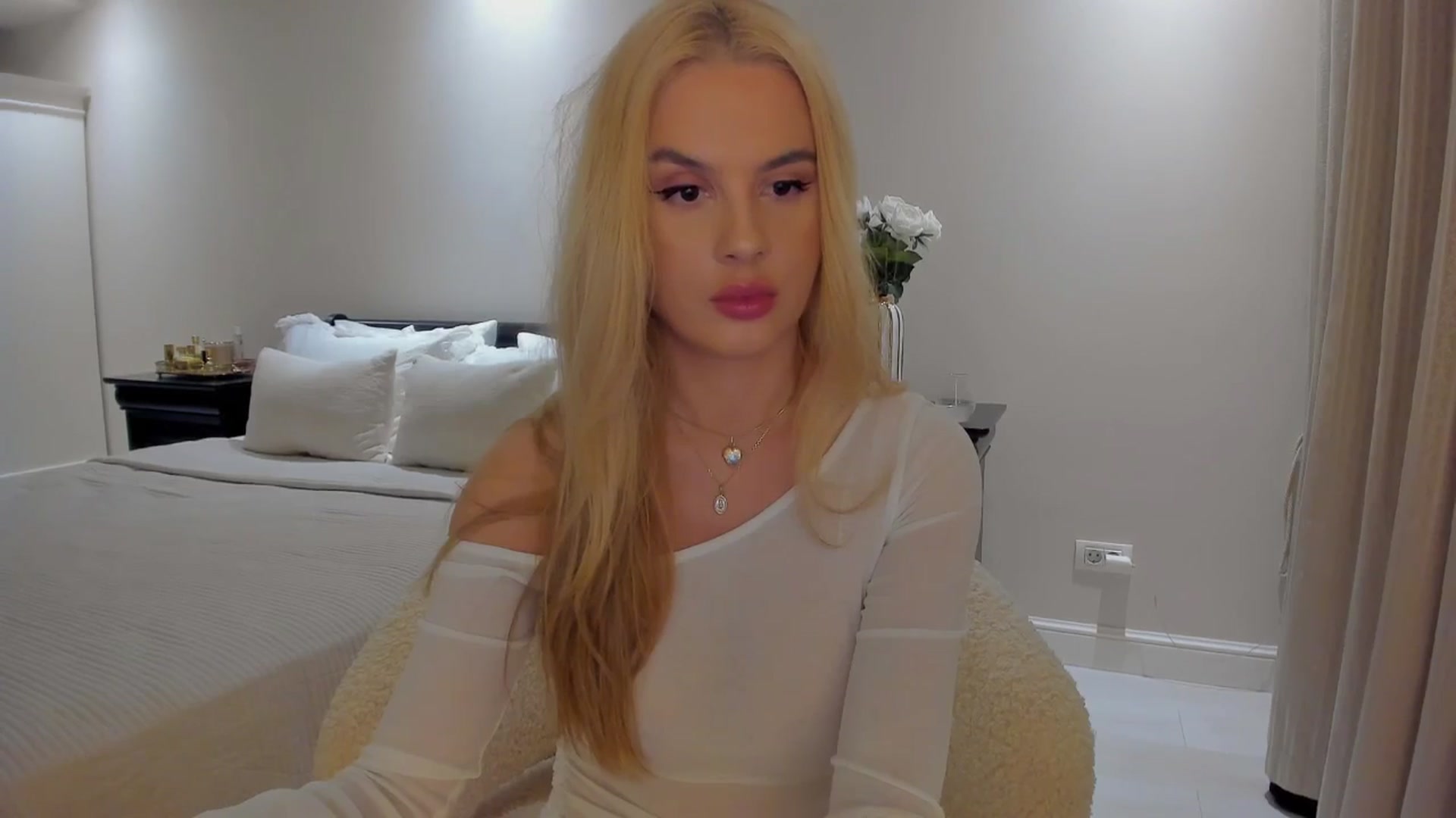 Gallery image thumbnail from Jewelles's myfreecams stream on, 09/07/2025, 19:30 image 8 of 20