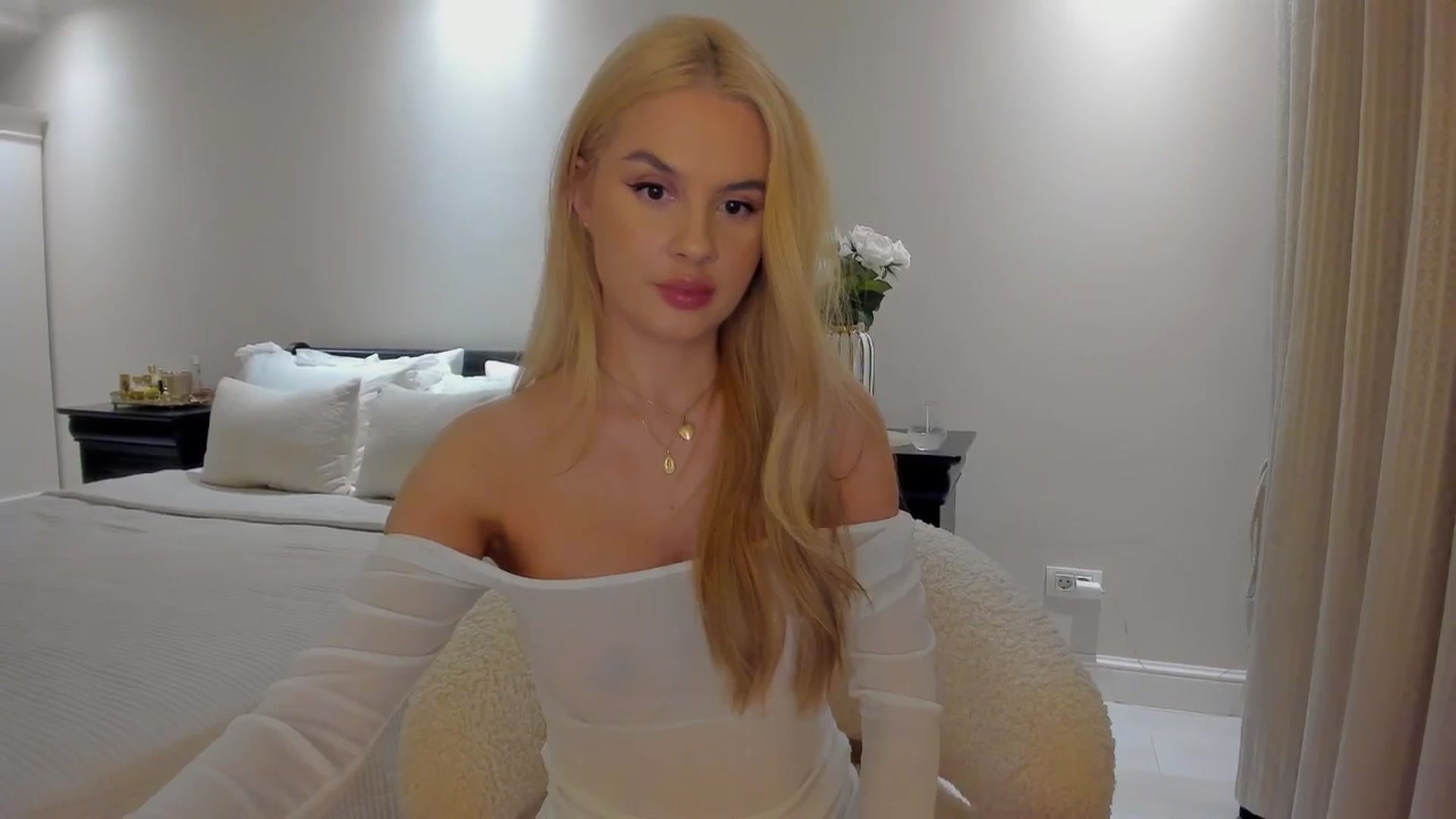 Gallery image thumbnail from Jewelles's myfreecams stream on, 09/07/2025, 19:30 image 14 of 20