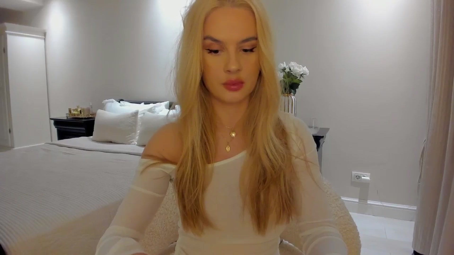 Gallery image thumbnail from Jewelles's myfreecams stream on, 09/07/2025, 19:30 image 4 of 20
